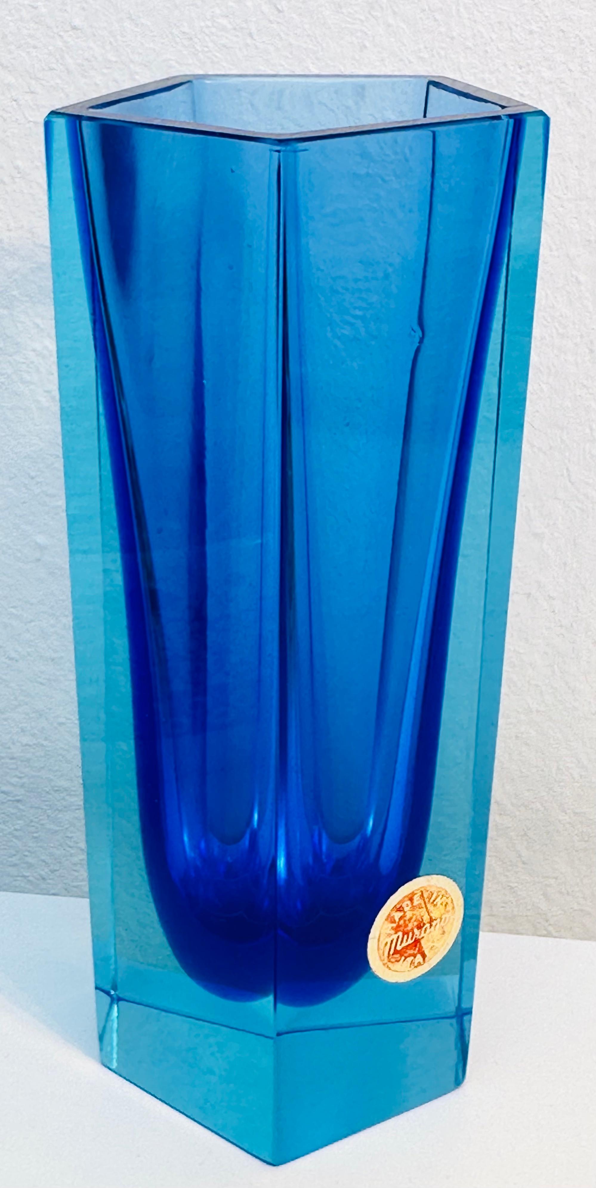Small 1970s Mid Century Italian Murano Blue & Turquoise Sommerso Glass Vase For Sale 8