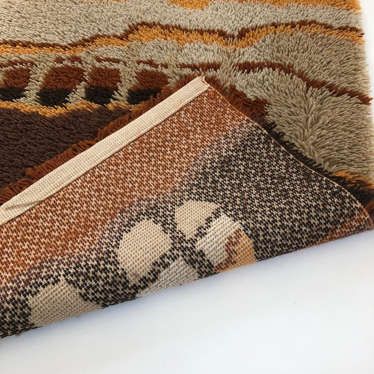 Small 1970s Modernist MultiColor High Pile Rya Rug by Desso
