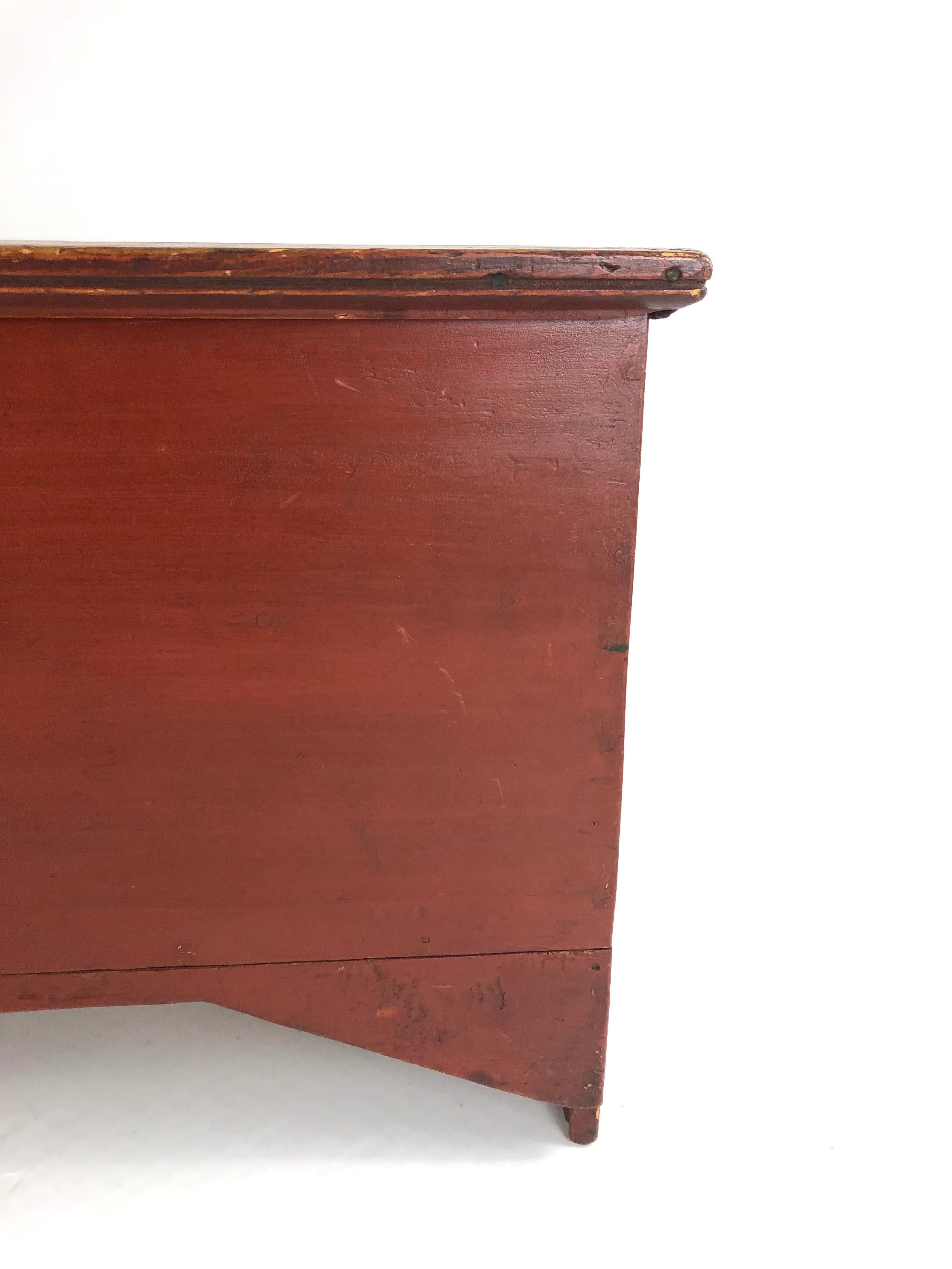 Small 19th Century American Red Painted Blanket Chest In Good Condition In Essex, MA