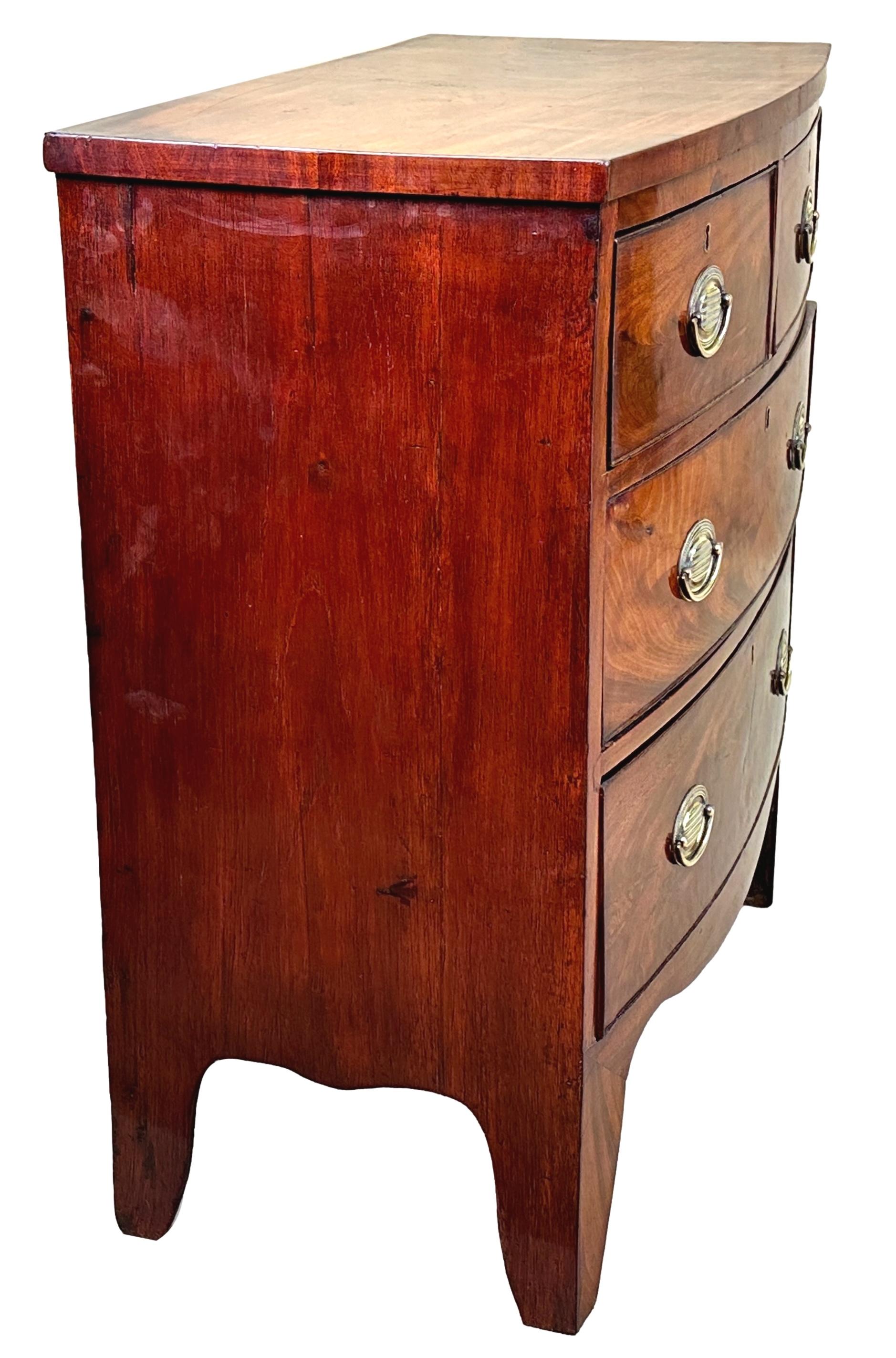 English Small 19th Century Bowfront Chest Of Drawers For Sale