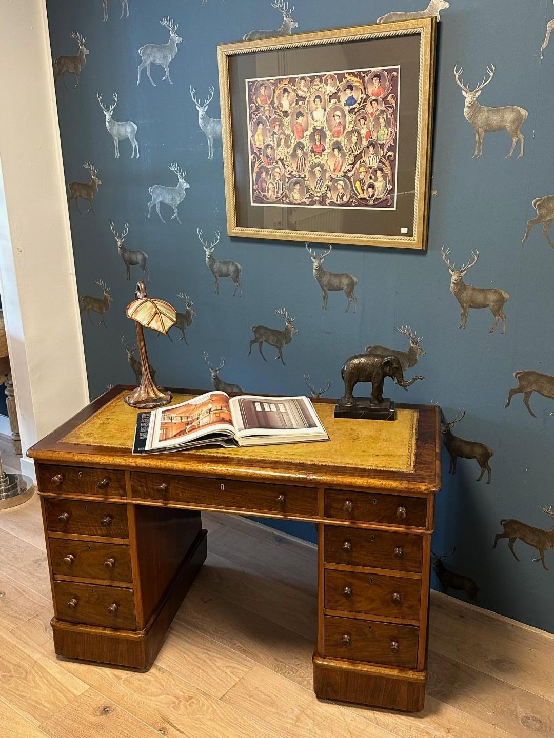 Small 19th Century Burl Walnut Desk For Sale 5