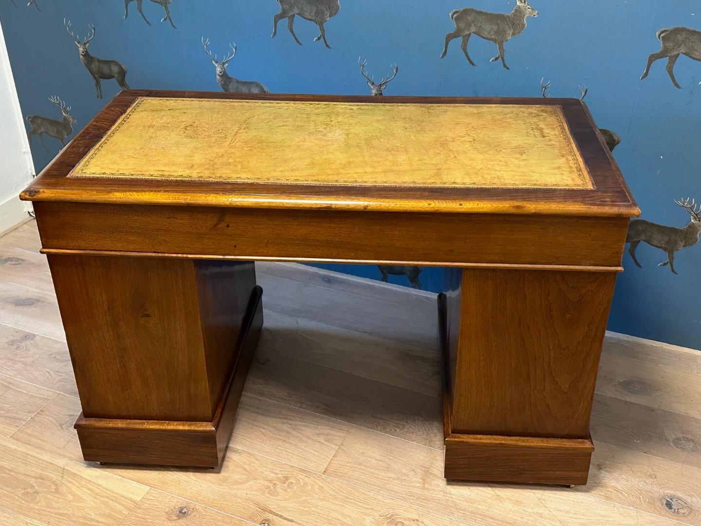 Small 19th Century Burl Walnut Desk For Sale 3