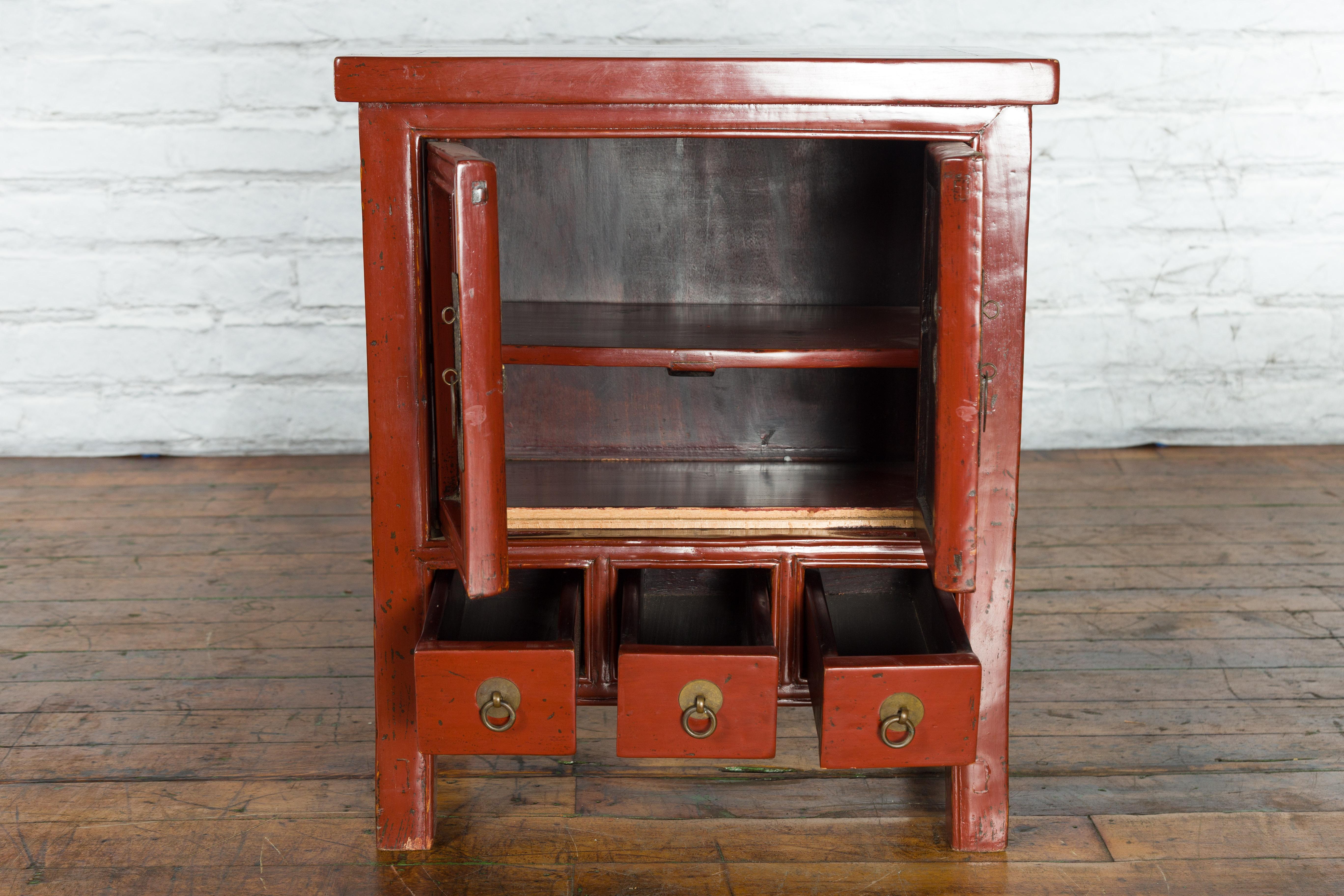 Small 19th Century Chinese Qing Dynasty Period Red Lacquer Side Cabinet 1