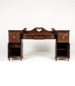 Piccola credenza inglese in mogano dello stile Regency del XIX secolo