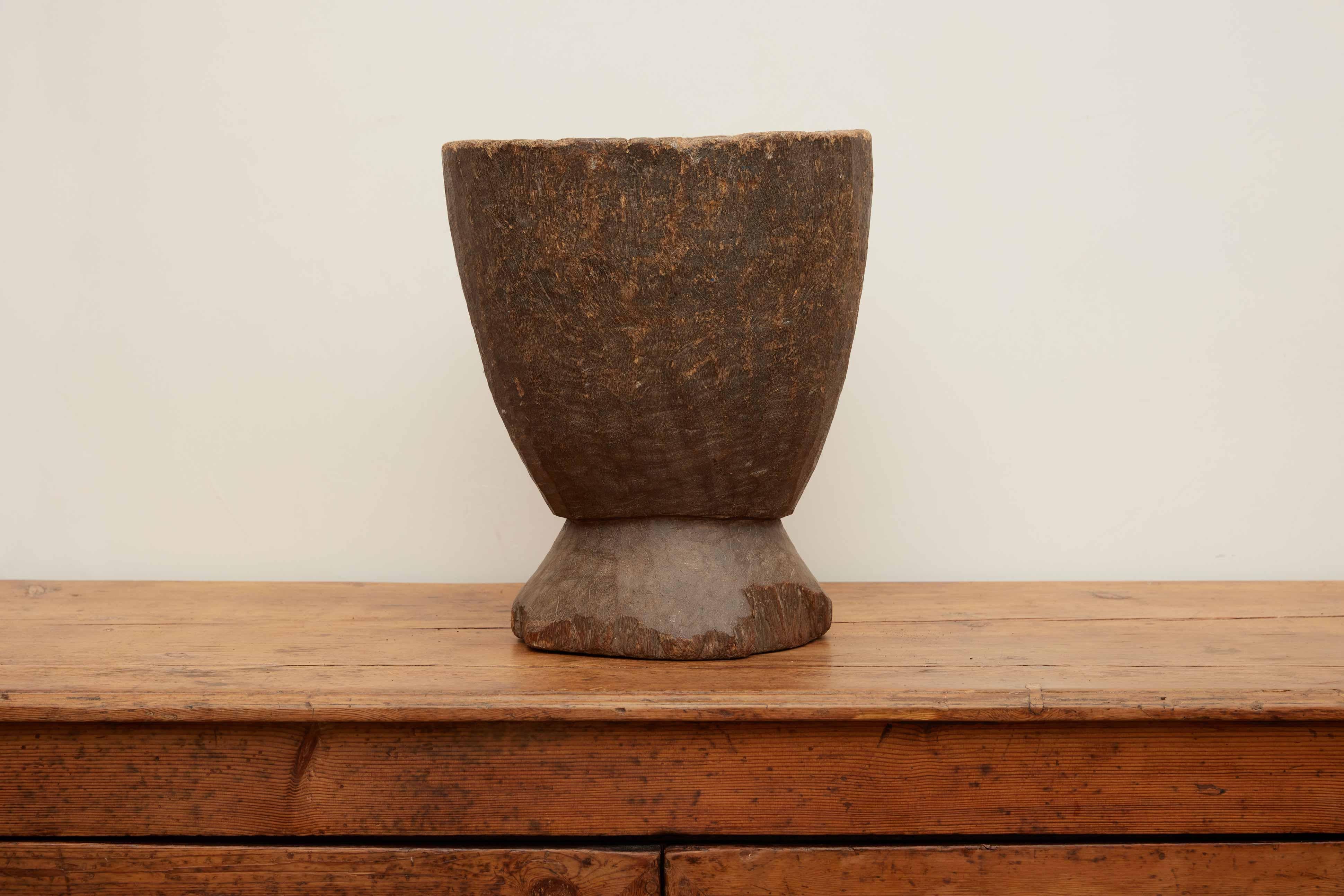 Small 19th Century European Wood Mortar For Sale 8