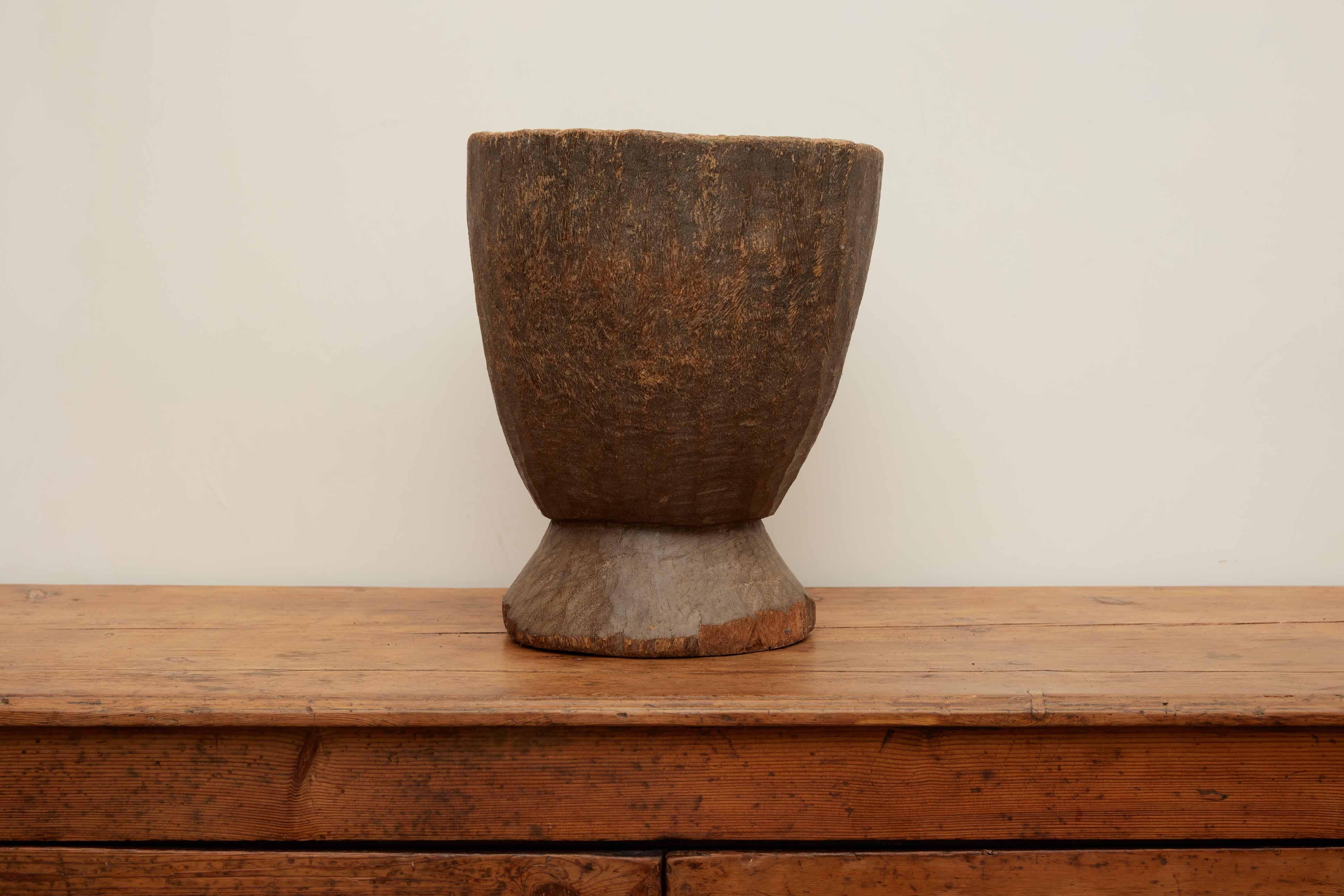 Small 19th Century European Wood Mortar For Sale 9