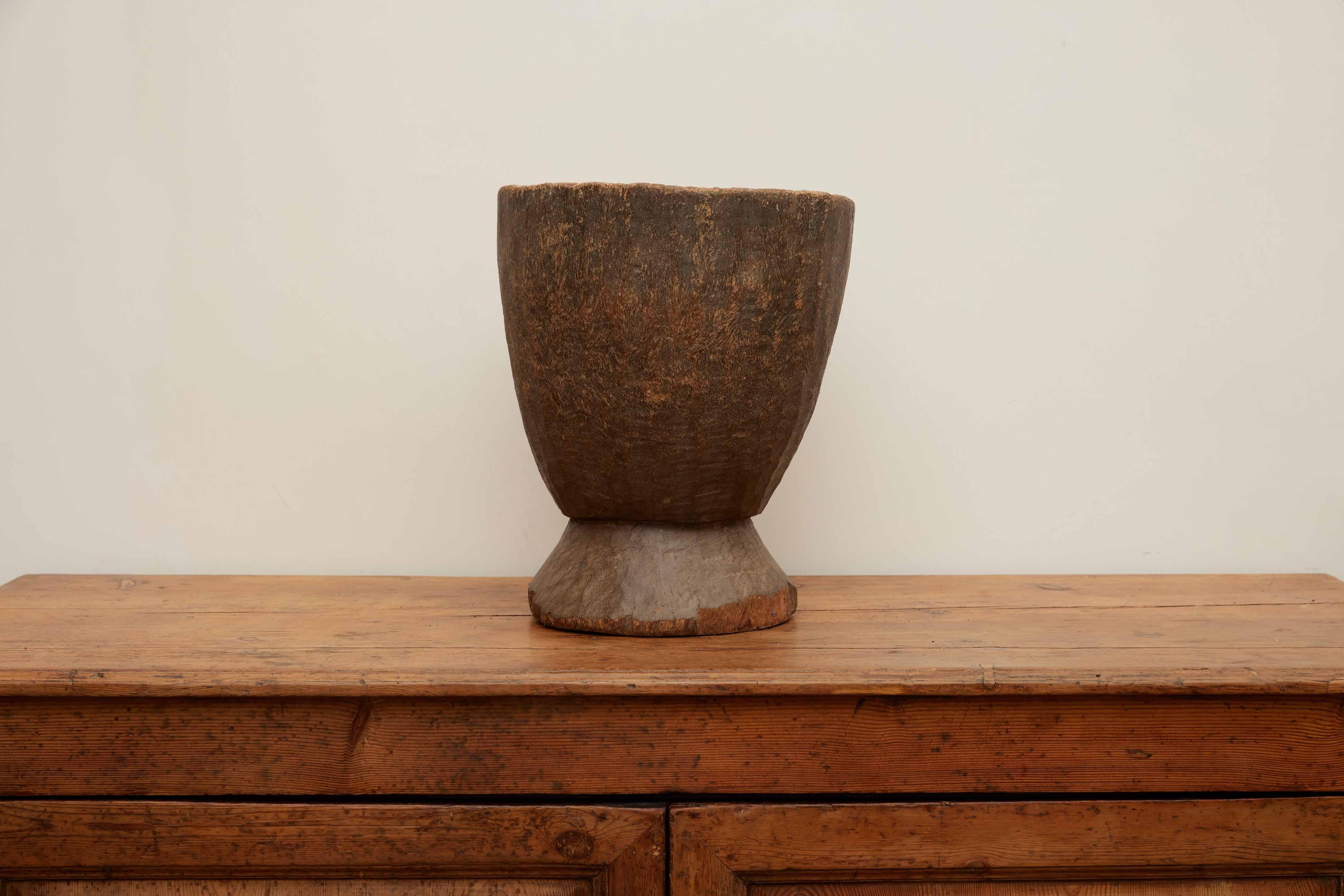 Small 19th Century European Wood Mortar For Sale 10