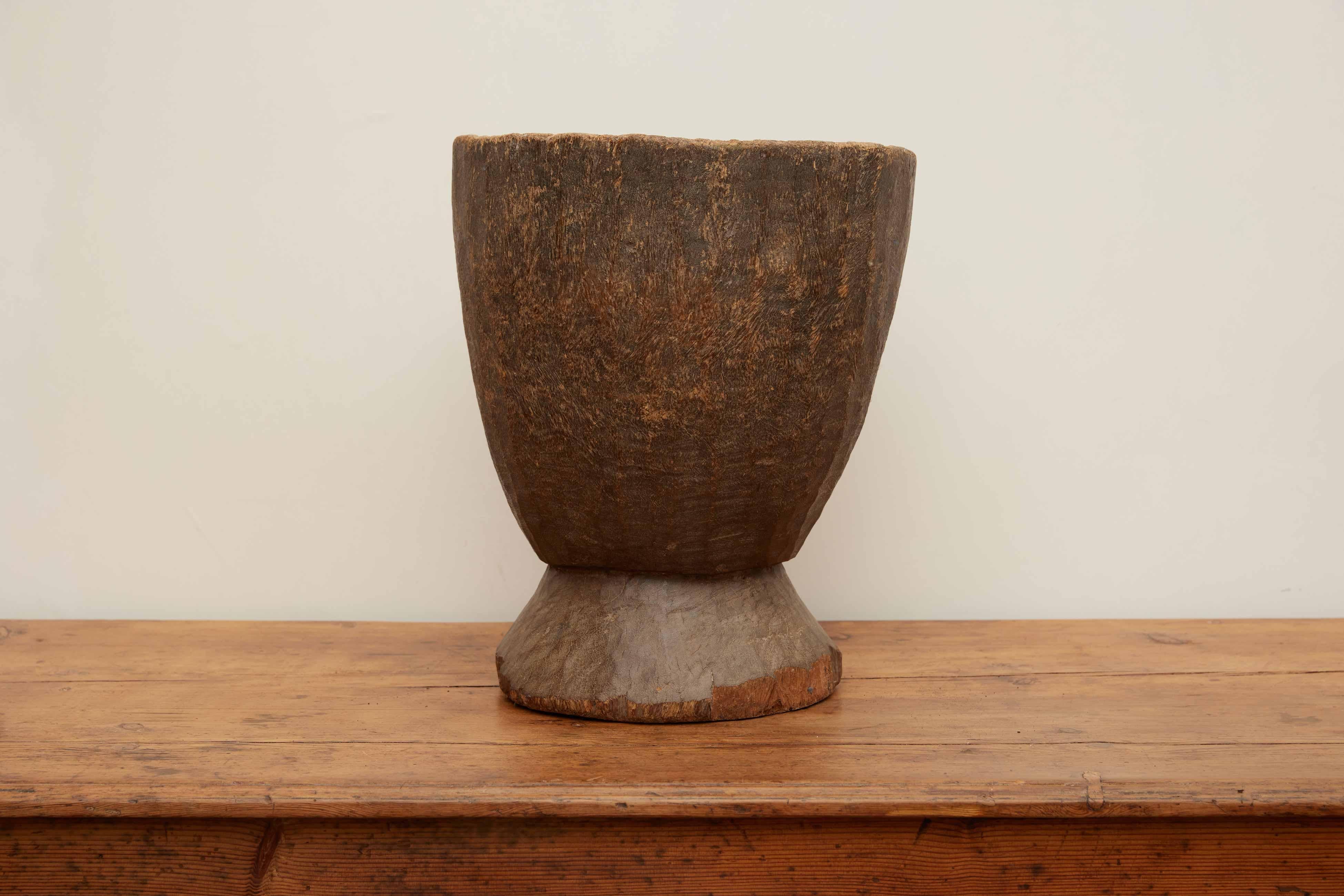 Small 19th Century European Wood Mortar For Sale 11