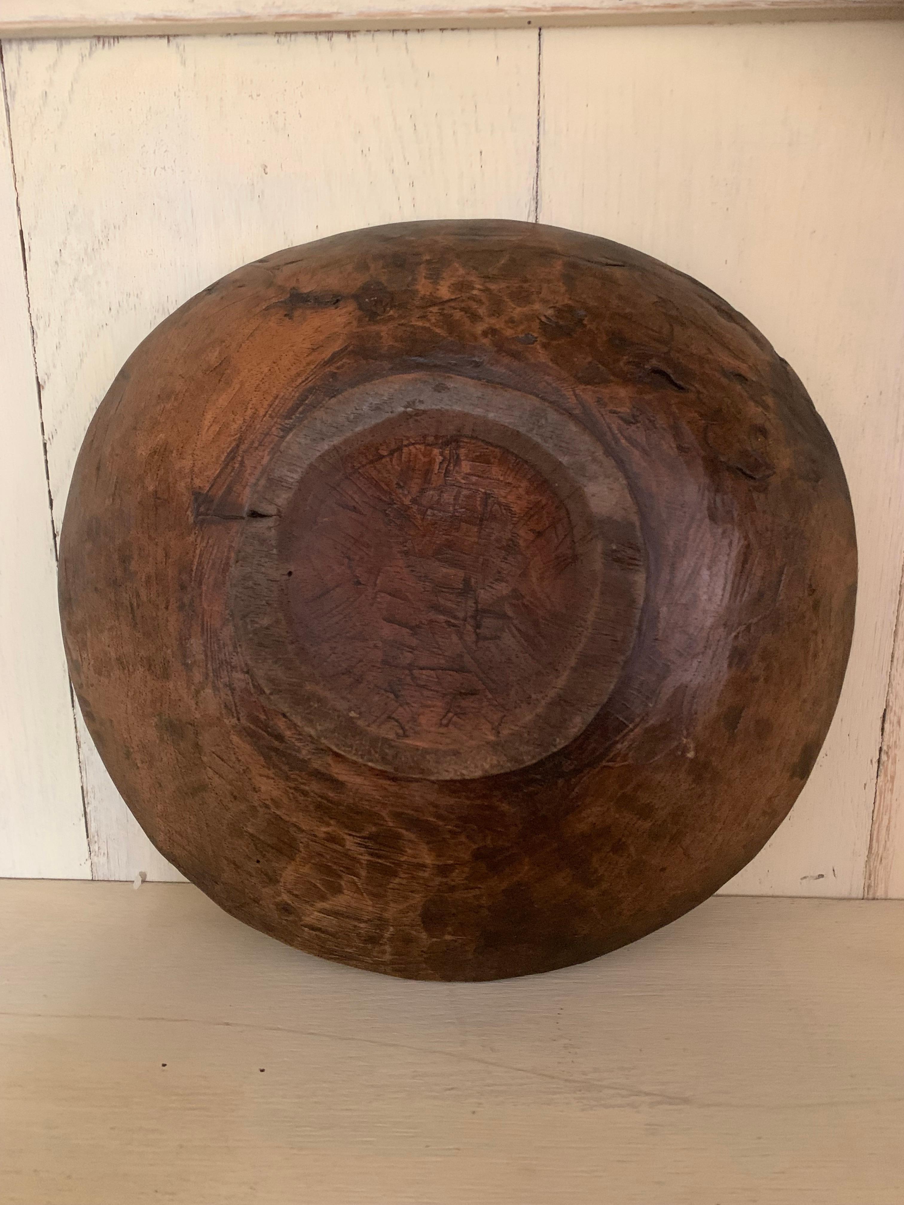Small 19th Century French Elm Bowl For Sale 2