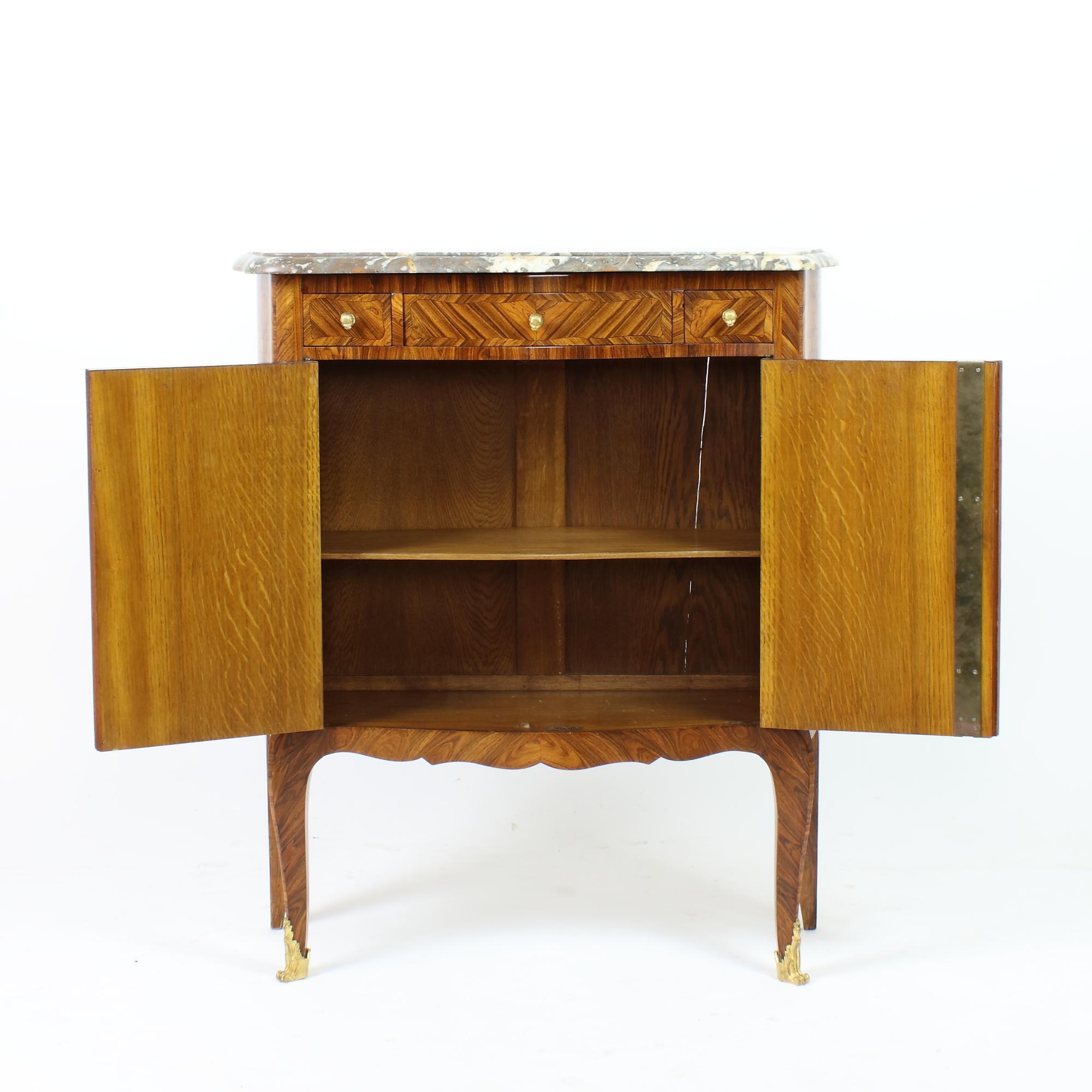 Small 19th Century French Marquetry NAP III Louis XV Cabinet or Meuble D’appui In Good Condition In Berlin, DE