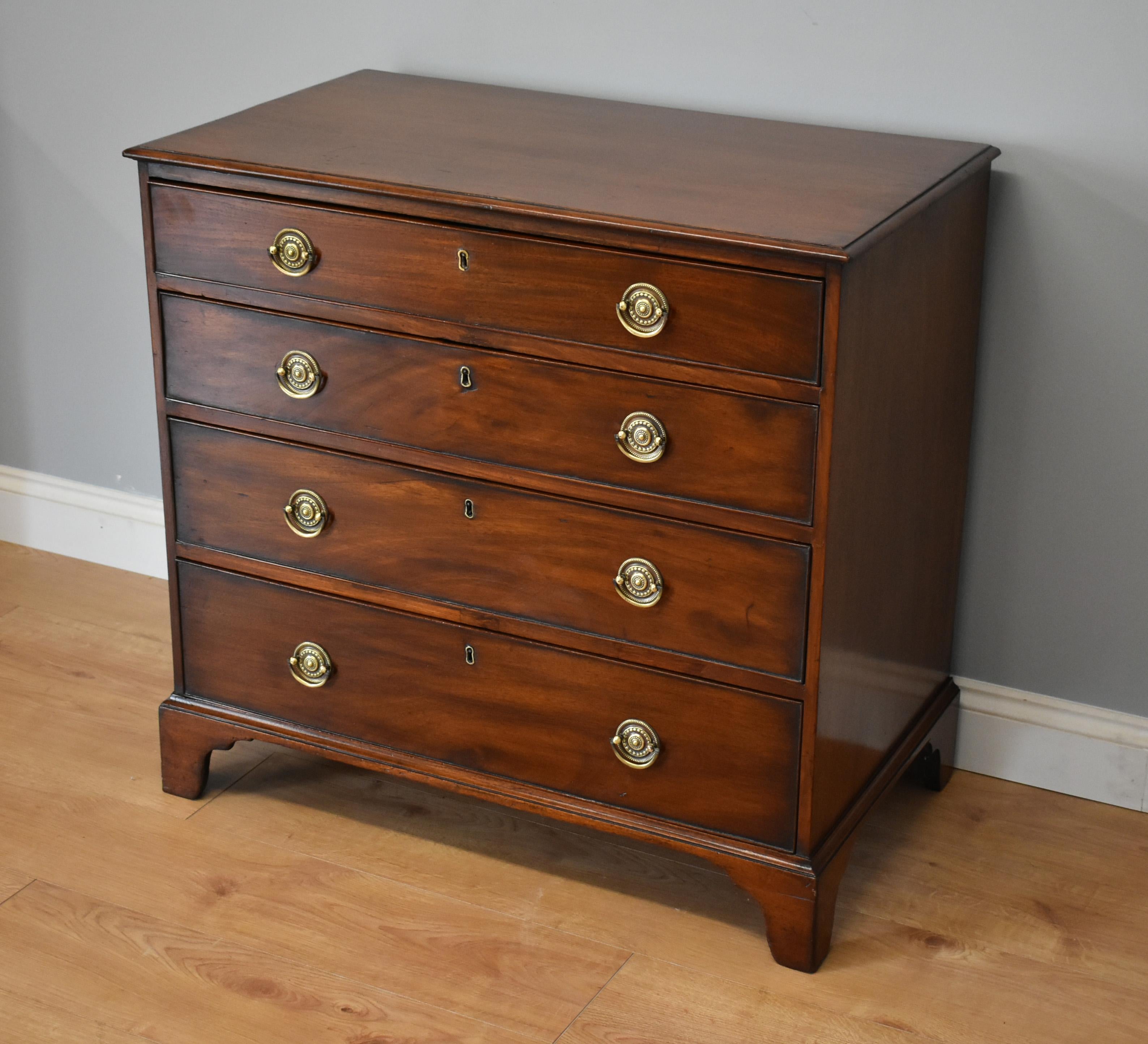 Small 19th Century George III Mahogany Chest of Drawers 1