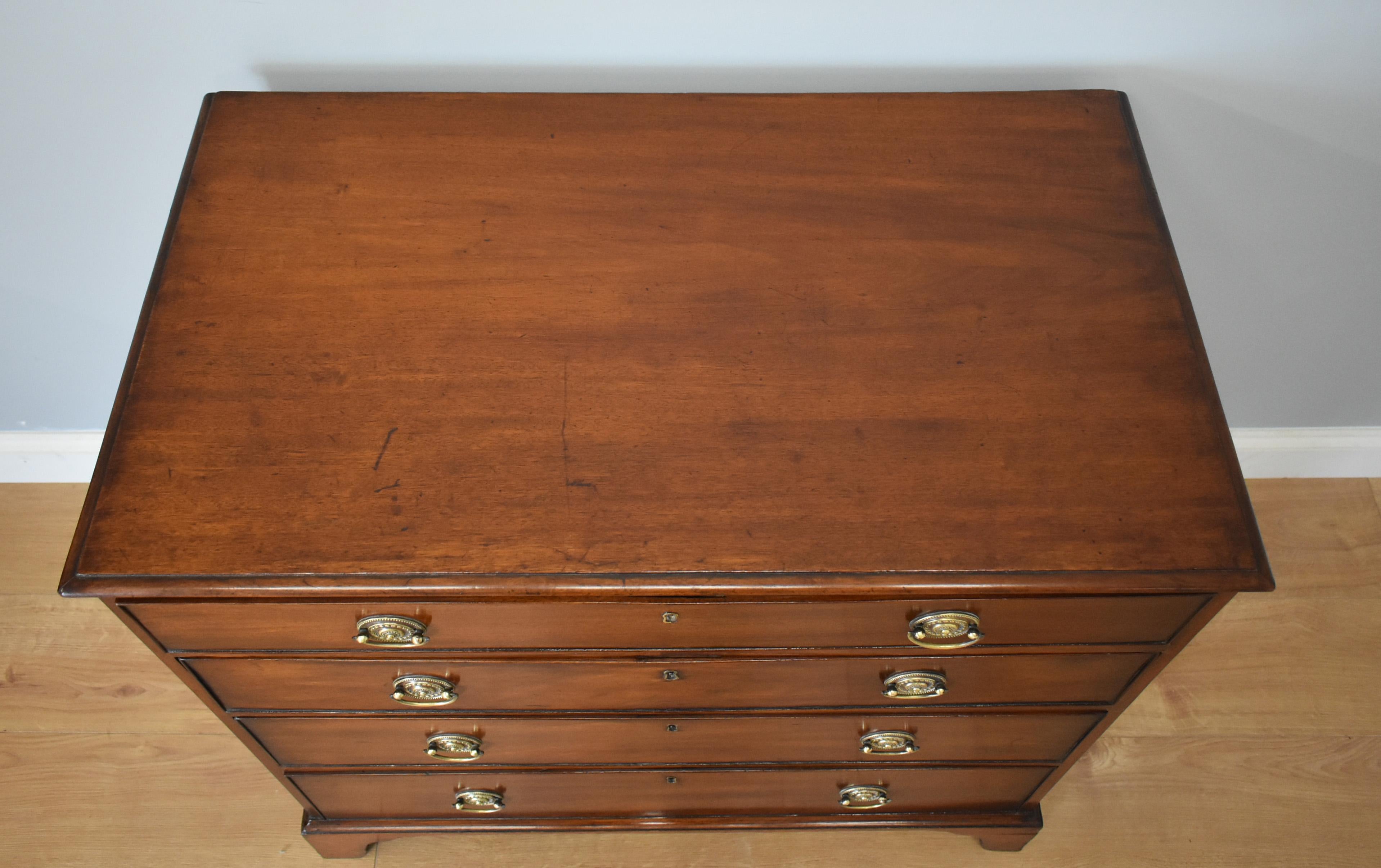 Small 19th Century George III Mahogany Chest of Drawers 2