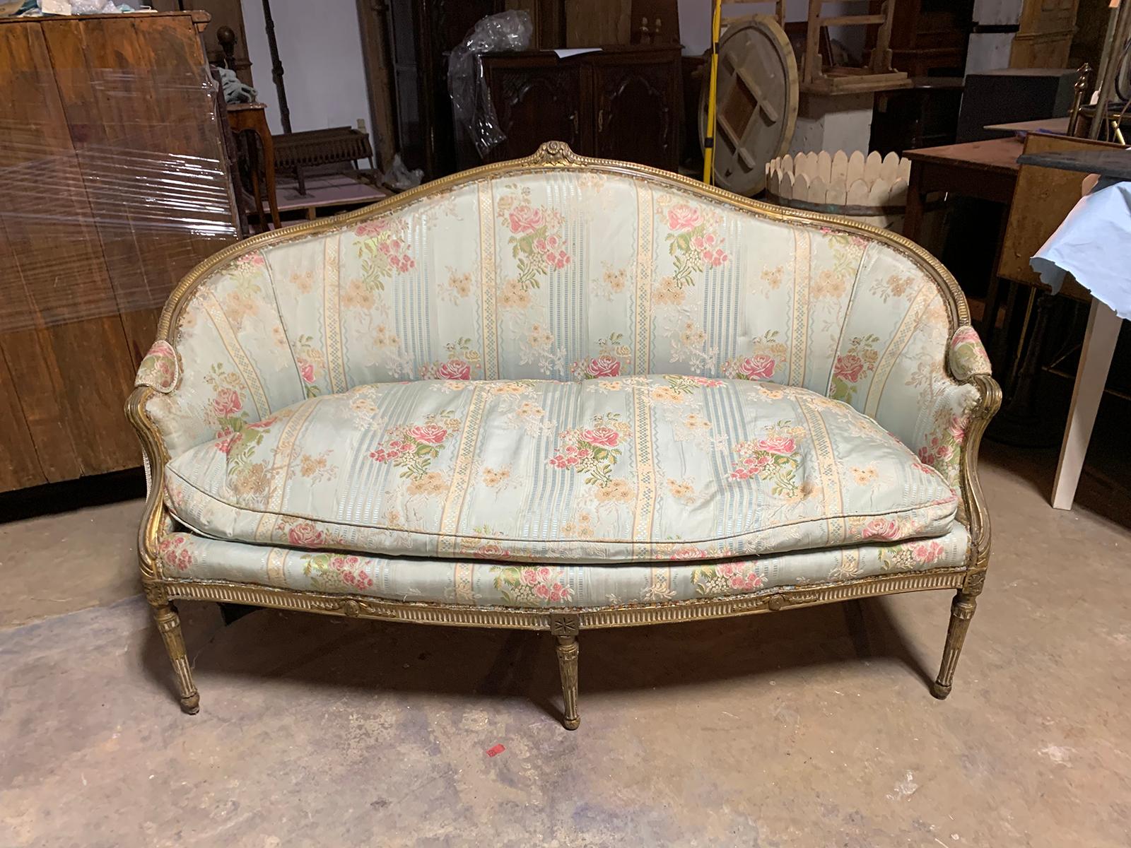 Small 19th Century George III Style Carved and Painted Settee In Good Condition In Atlanta, GA