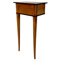 Small 19th Century German Biedermeier Console Table with Tapered Legs, 1820