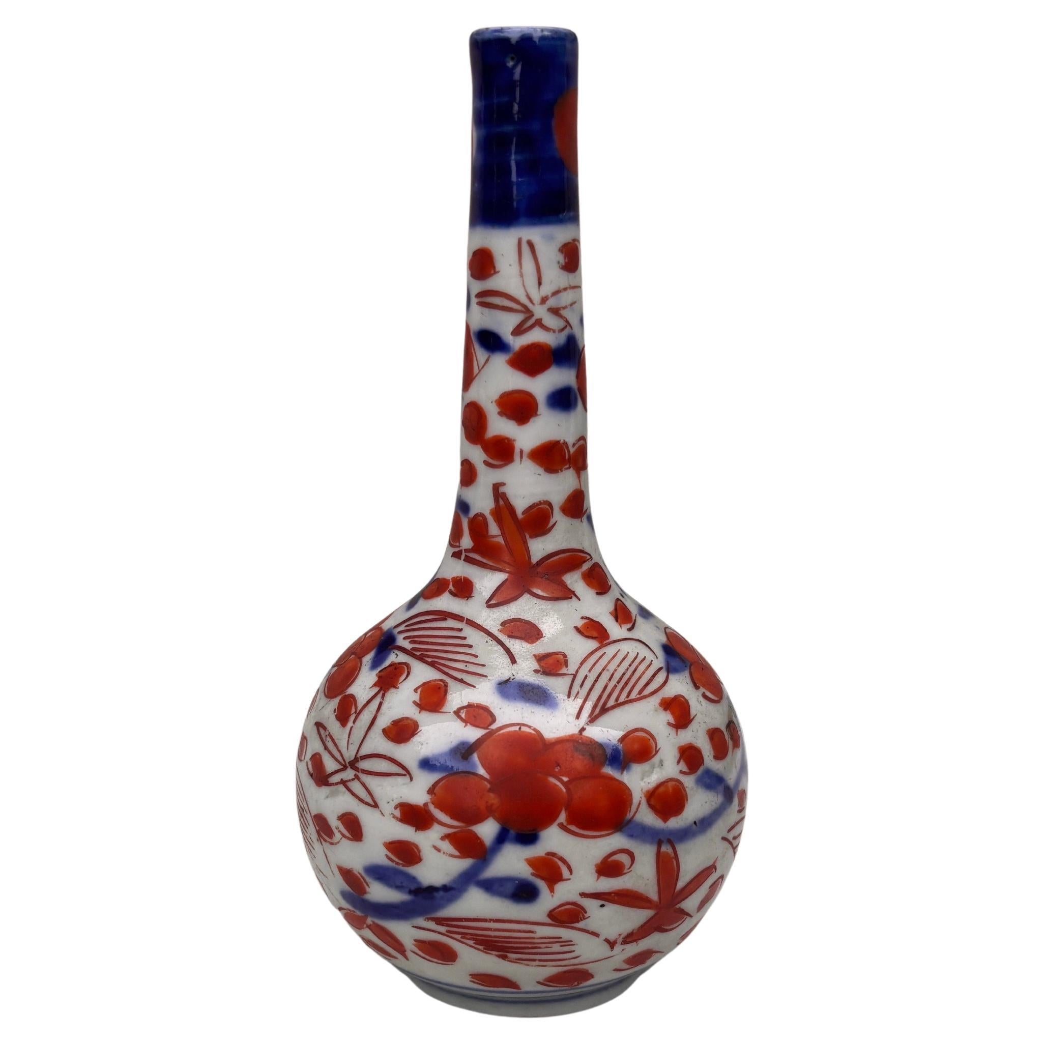 Piccolo vaso Imari giapponese del XIX secolo