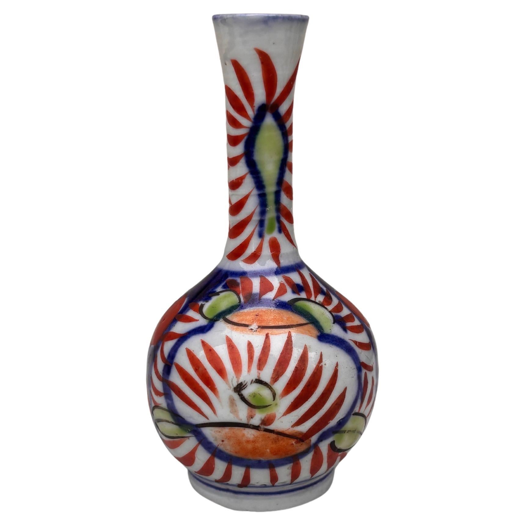 Piccolo vaso Imari giapponese del XIX secolo