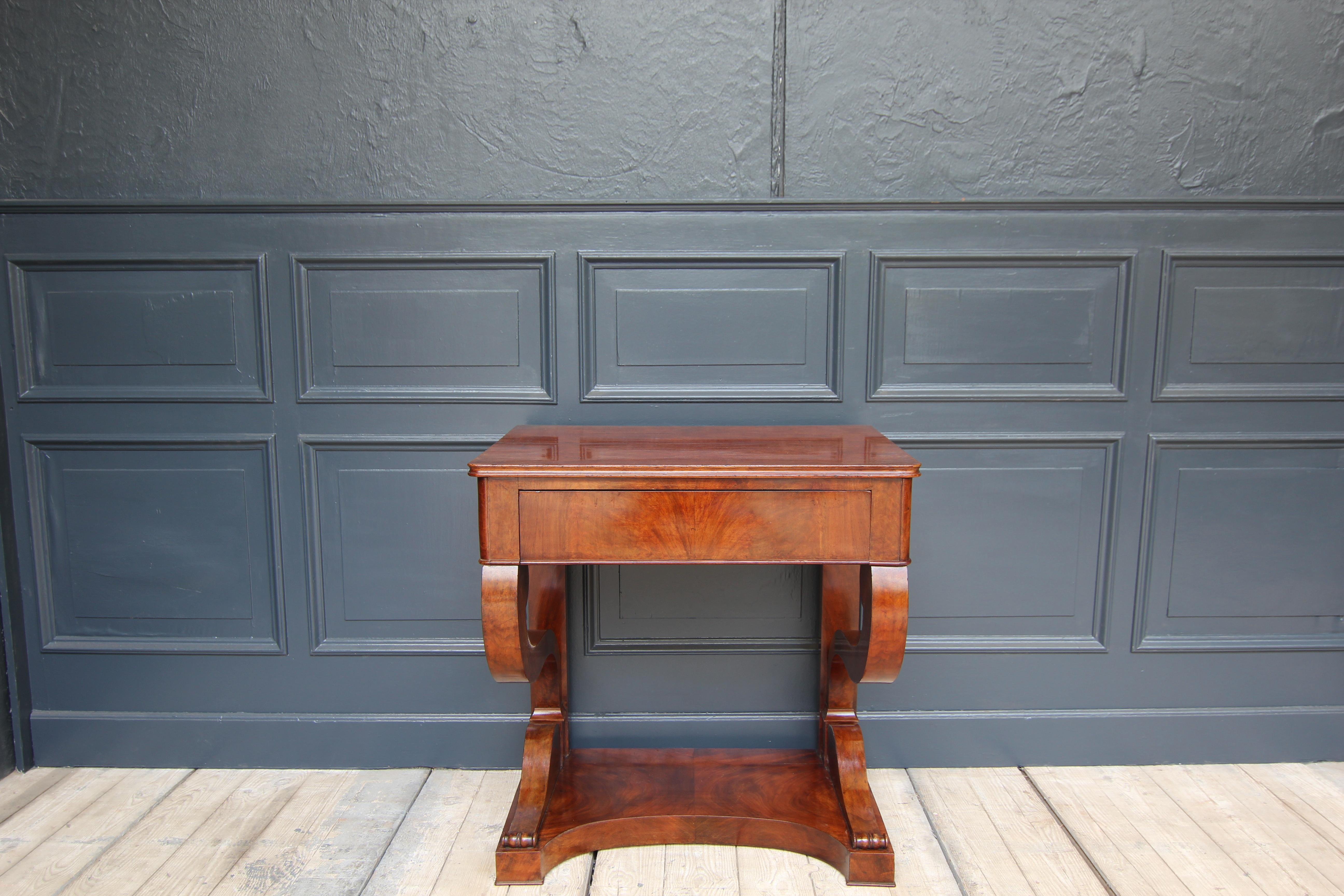 Veneer Small 19th Century Mahogany Wall Table or Console Table For Sale