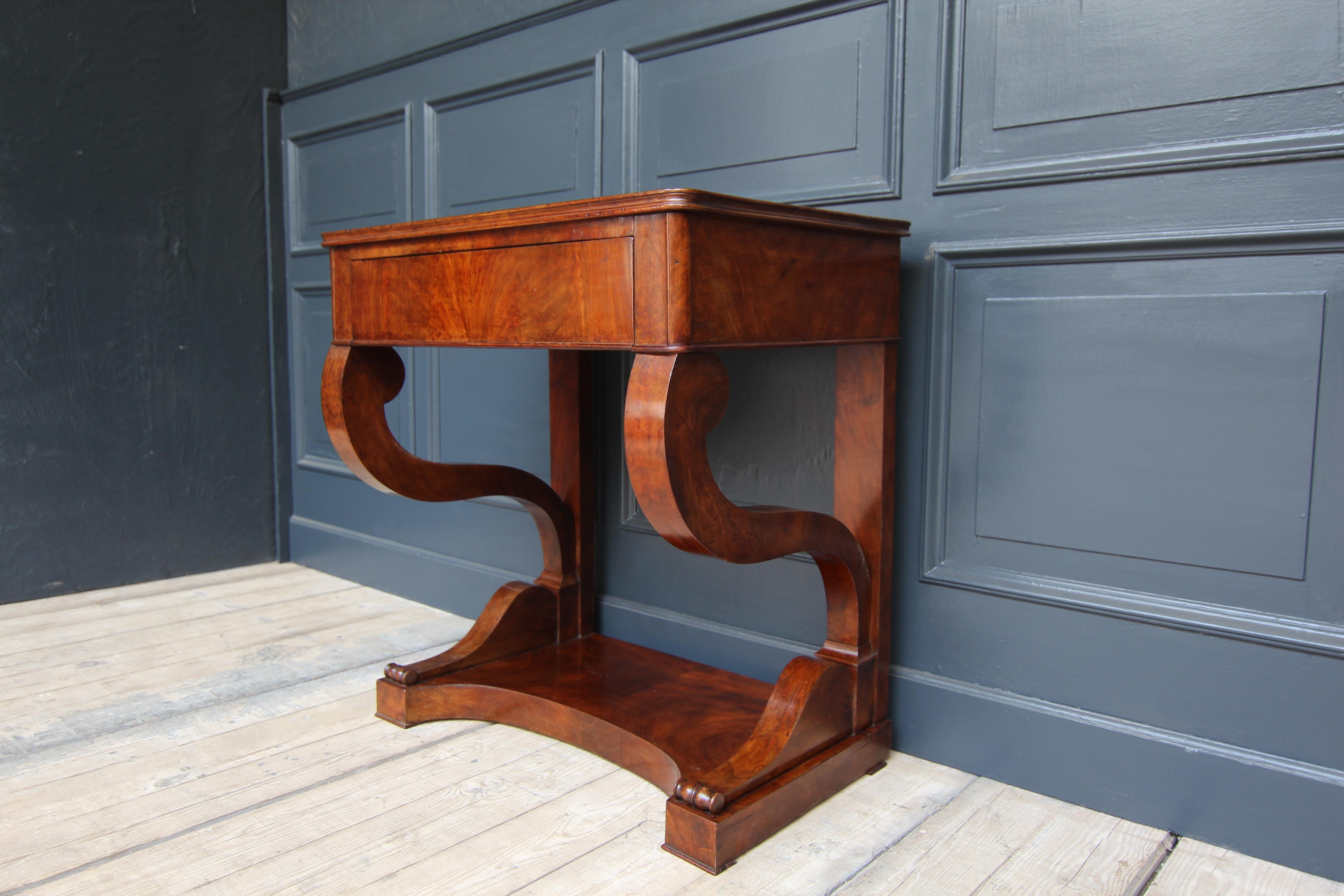 Small 19th Century Mahogany Wall Table or Console Table For Sale 1