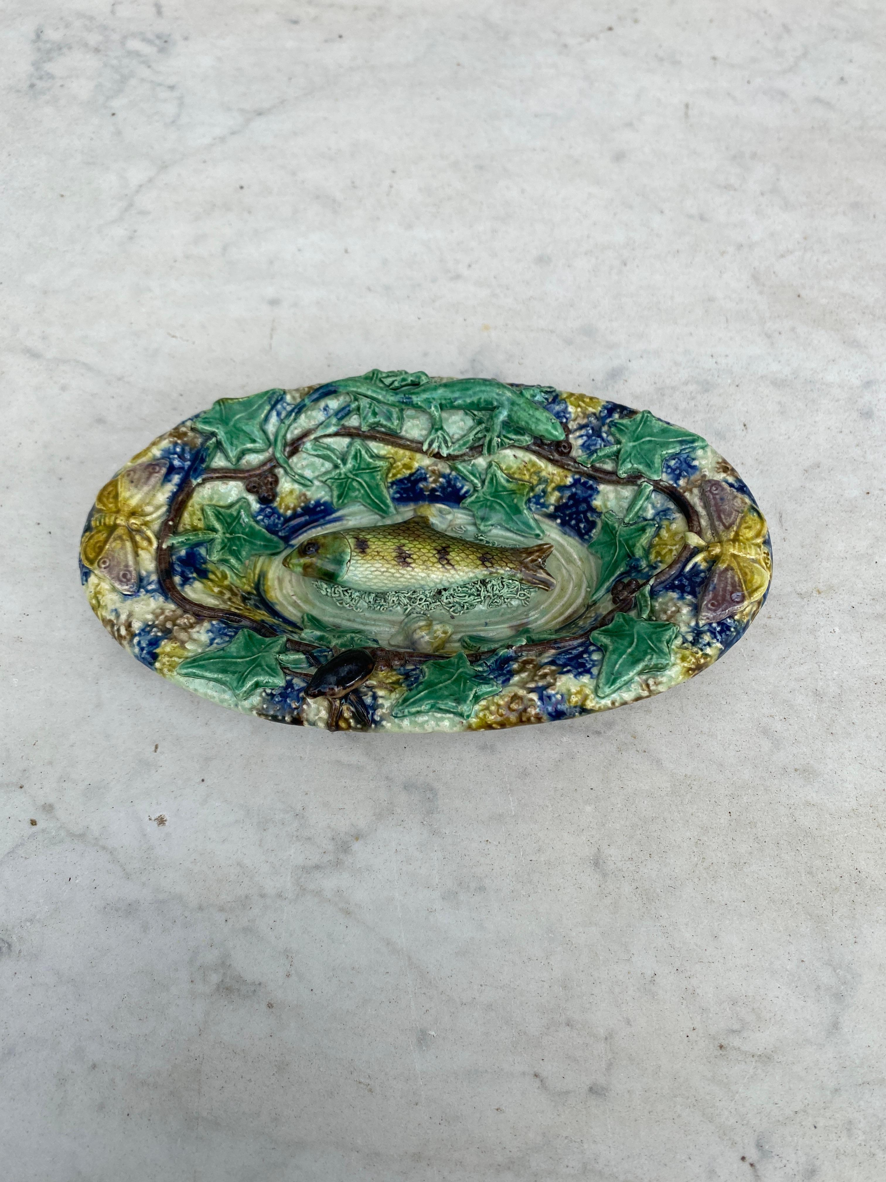 Victorian Small 19th Century Majolica Palissy Fish Wall Platter For Sale