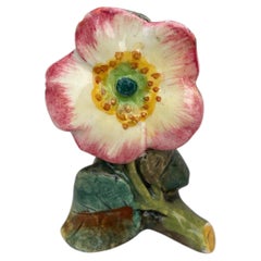 Kleine Majolika-Vase mit Wildrosenmotiv aus dem 19. Jahrhundert, Delphin Massier