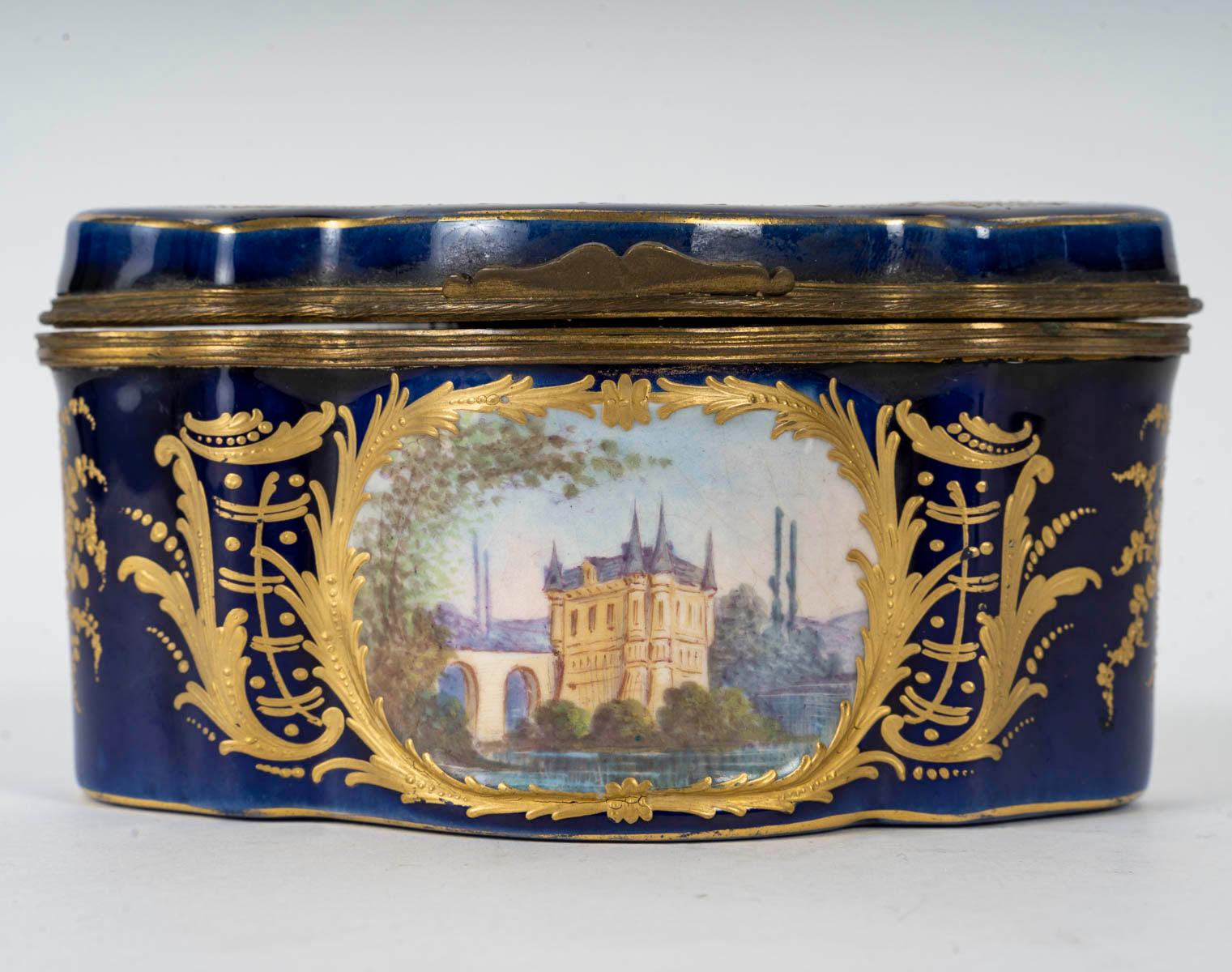 French Small 19th Century Napoleon III Period Sèvres Porcelain Box. For Sale