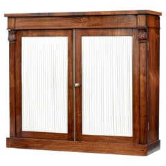 Piccola credenza in palissandro del XIX secolo
