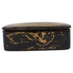 Petite tabatière en papier mâché du XIXe siècle - Décoration en laque dorée, c.1830