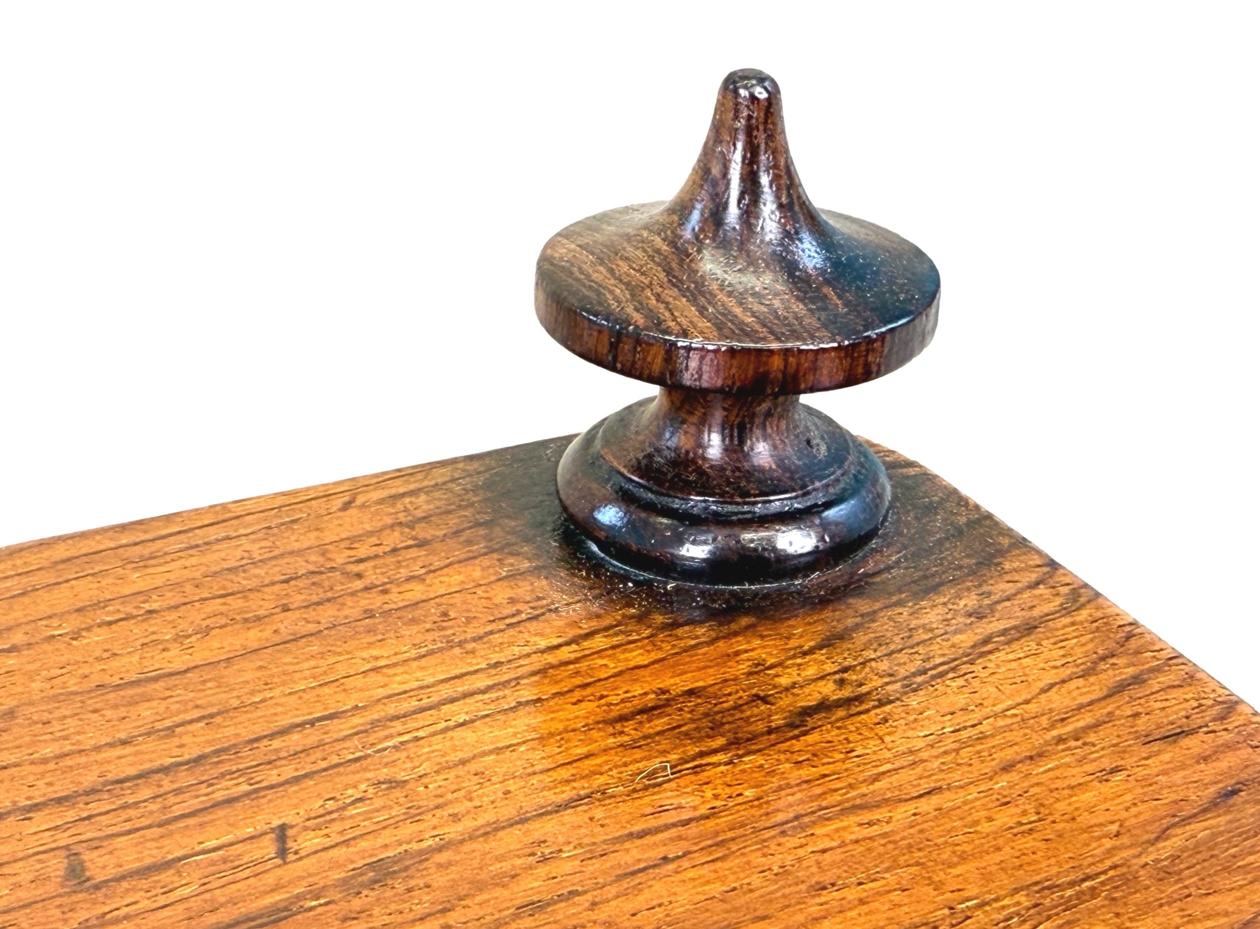 Small 19th Century Rosewood Whatnot in vendita 1