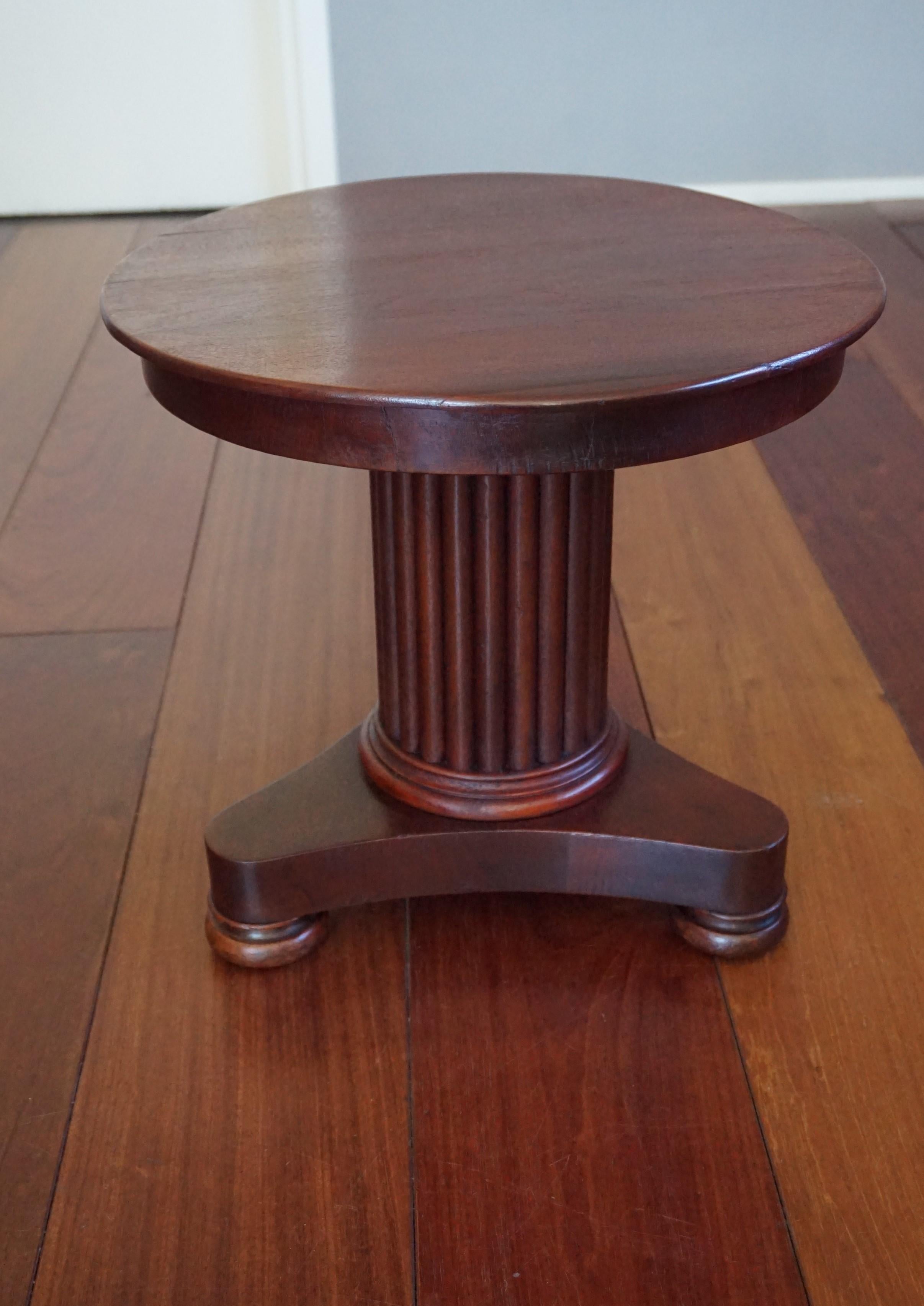 Great shape and rare size antique table.

If you are looking for a beautifully shaped, small antique table then this multi-purpose mahogany specimen could be perfect for you. Thanks to its solid mahogany construction, this late 19th century, small