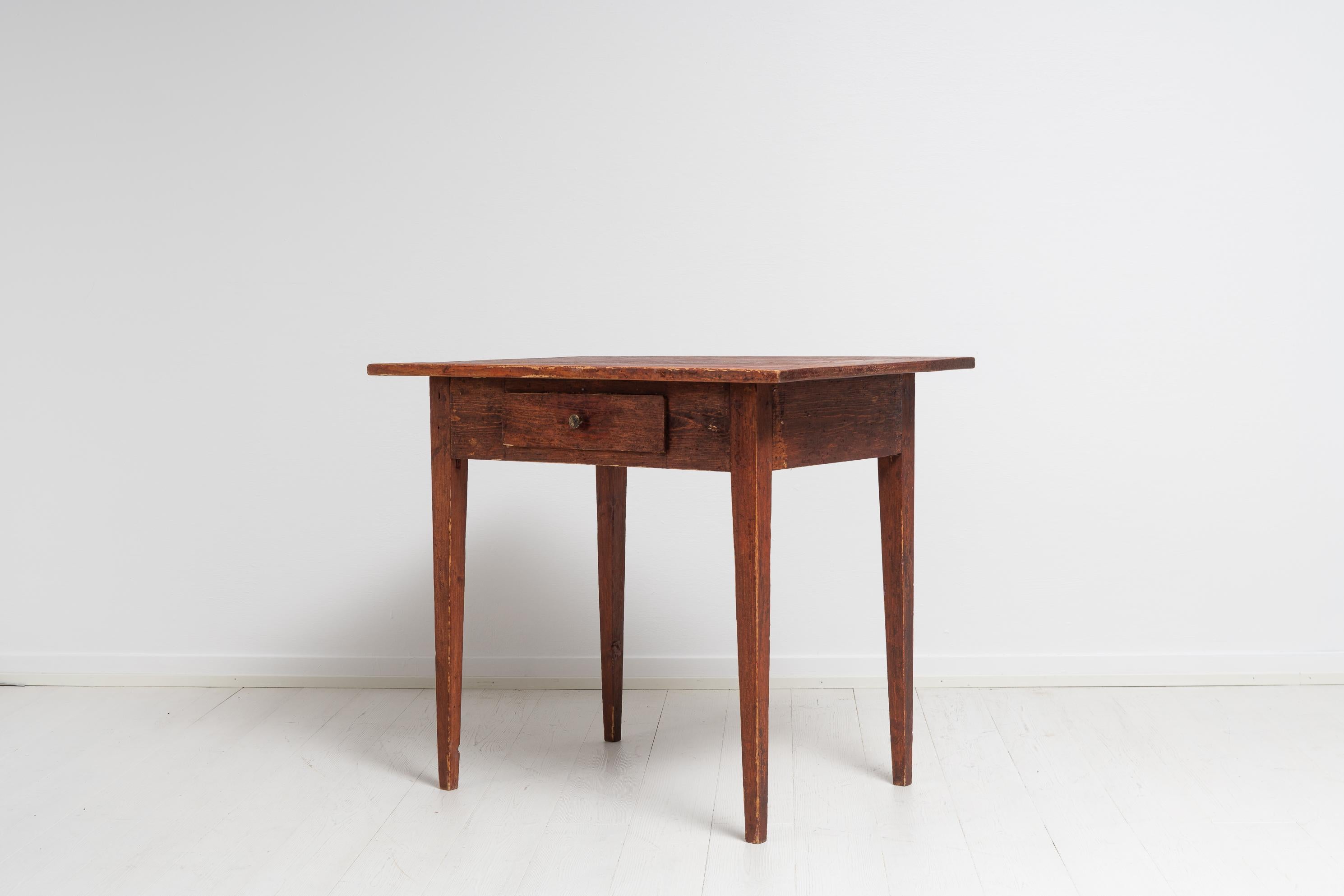 Small 19th Century Swedish Gustavian Style Table In Good Condition For Sale In Kramfors, SE