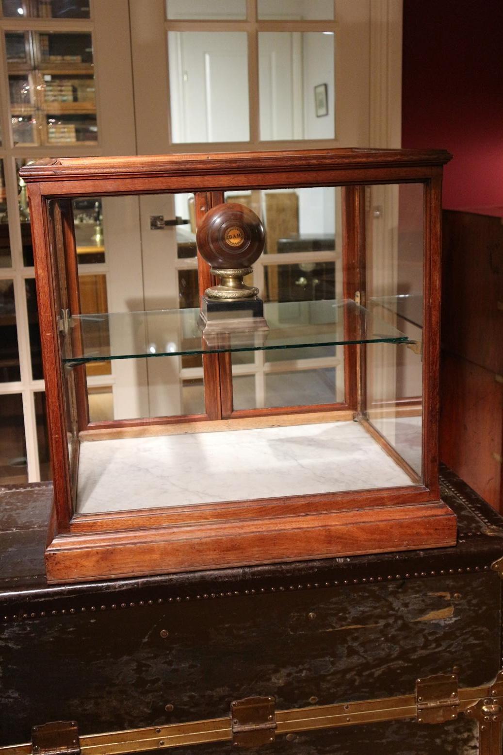 Small 19th Century Victorian Display Cabinet 1