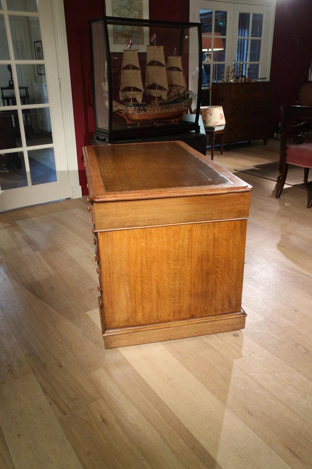 Small 19th Century Victorian Oak Desk 4
