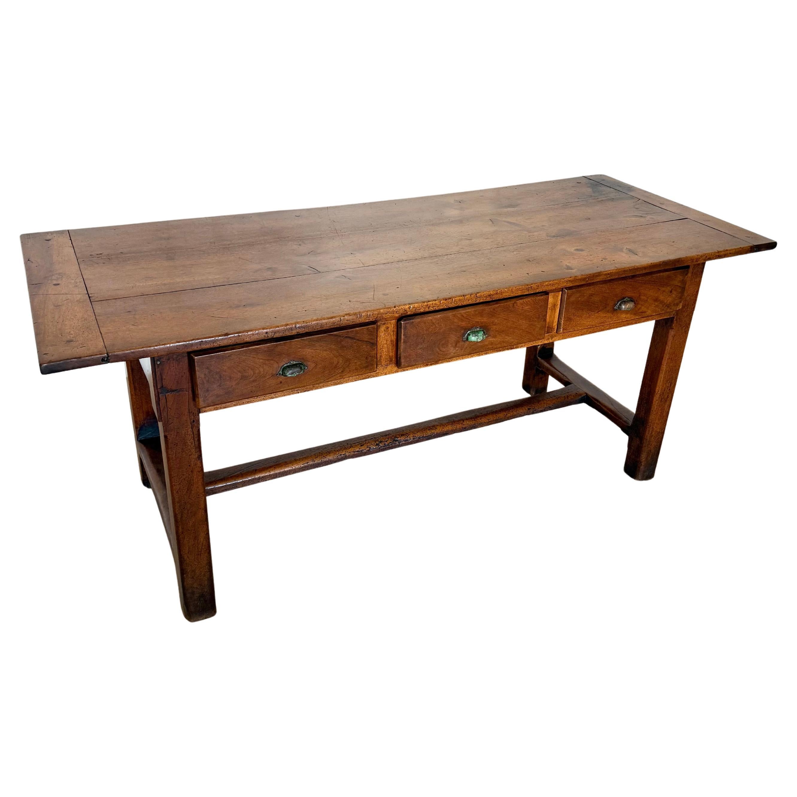 Small 19th century walnut drapers table / work table