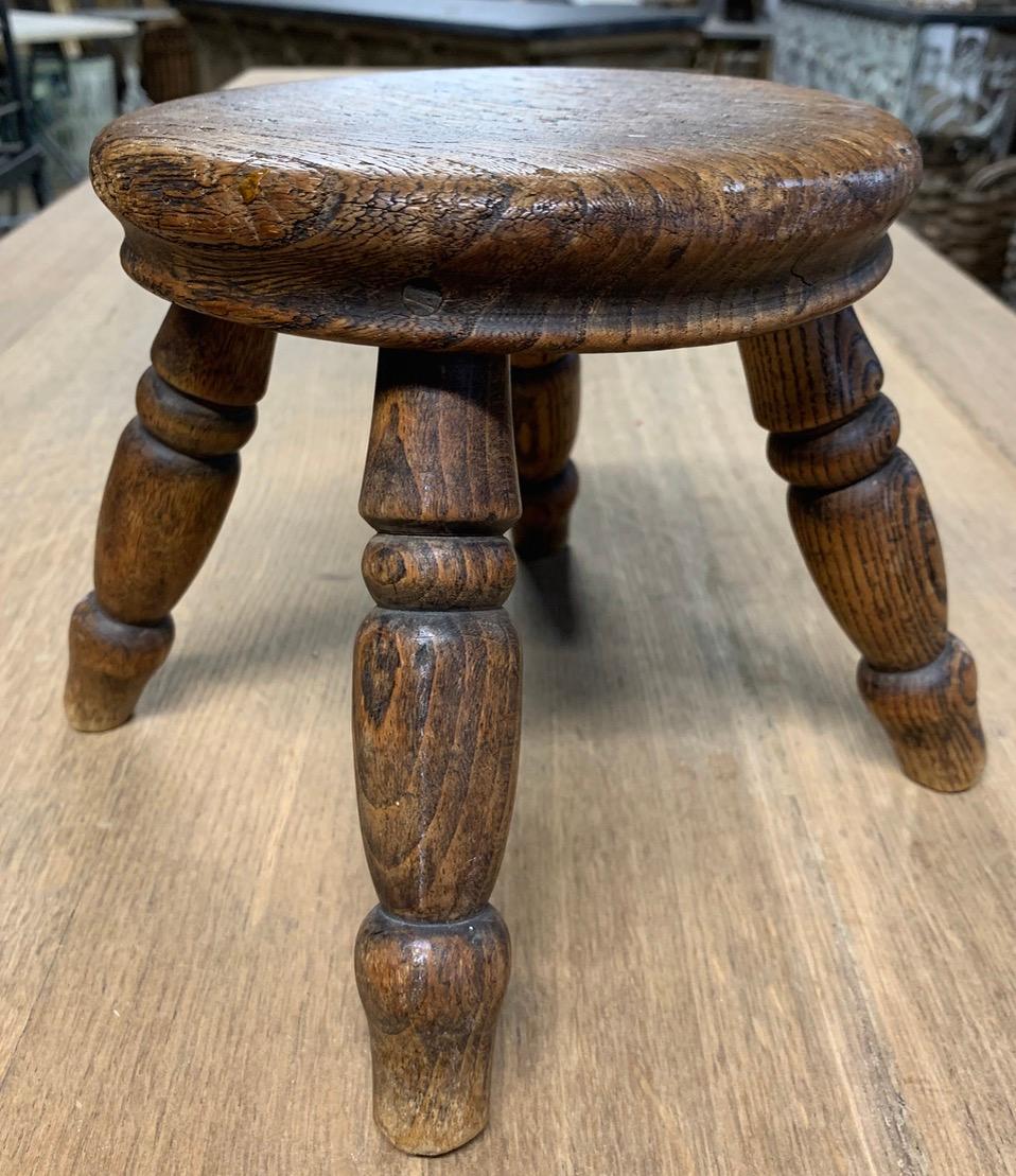 Small 19th Century Welsh Milking Stool In Good Condition For Sale In Ongar, GB