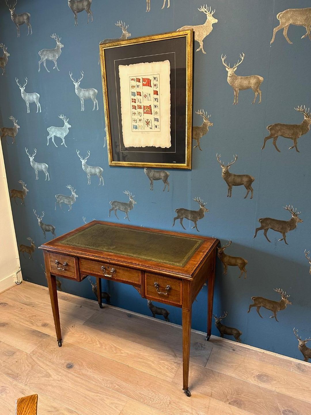 Small  19th century writing table with 3 drawers 2