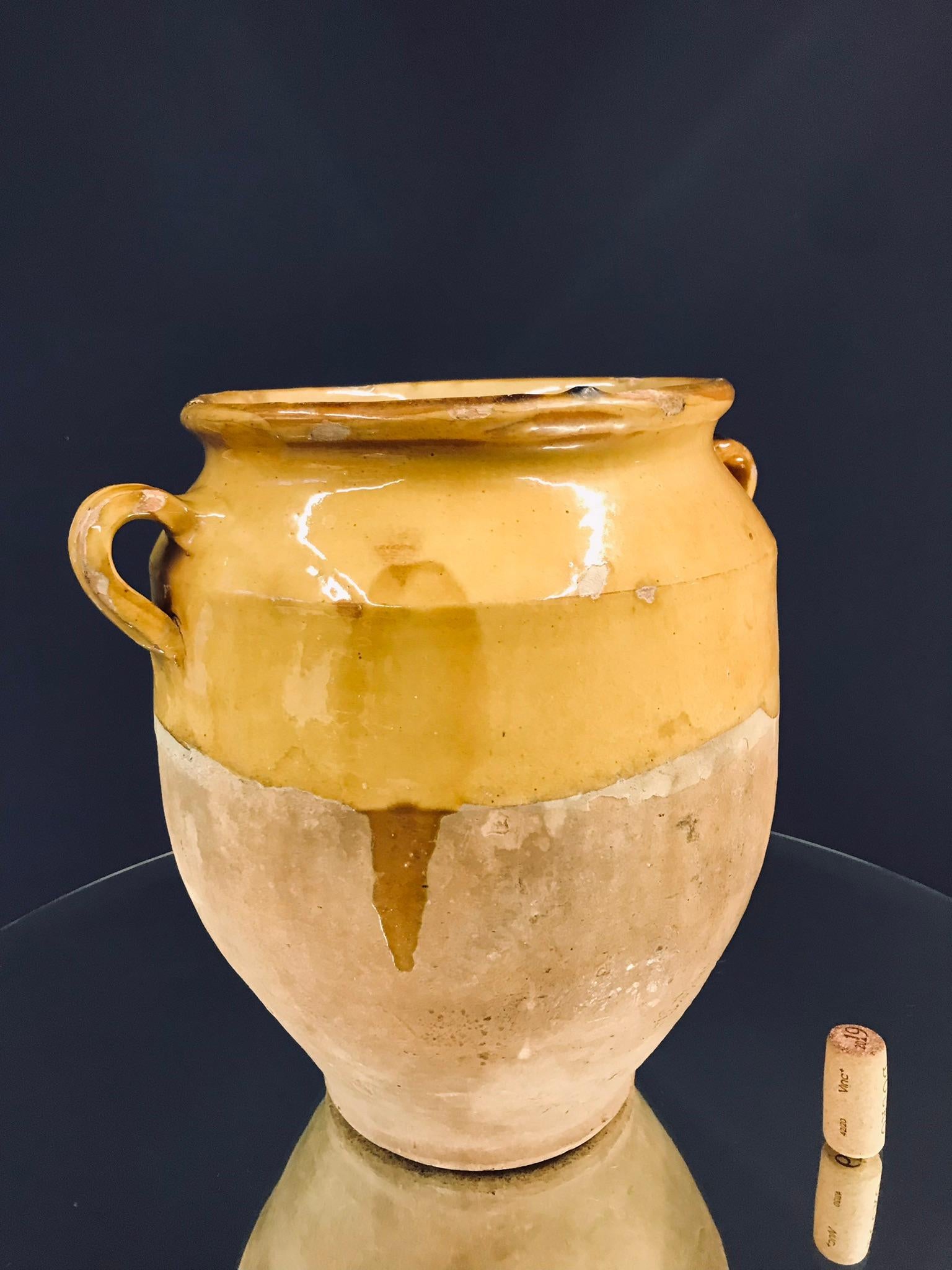 Français Petit pot à confiture en céramique française émaillée jaune du 19ème siècle n° 3 en vente