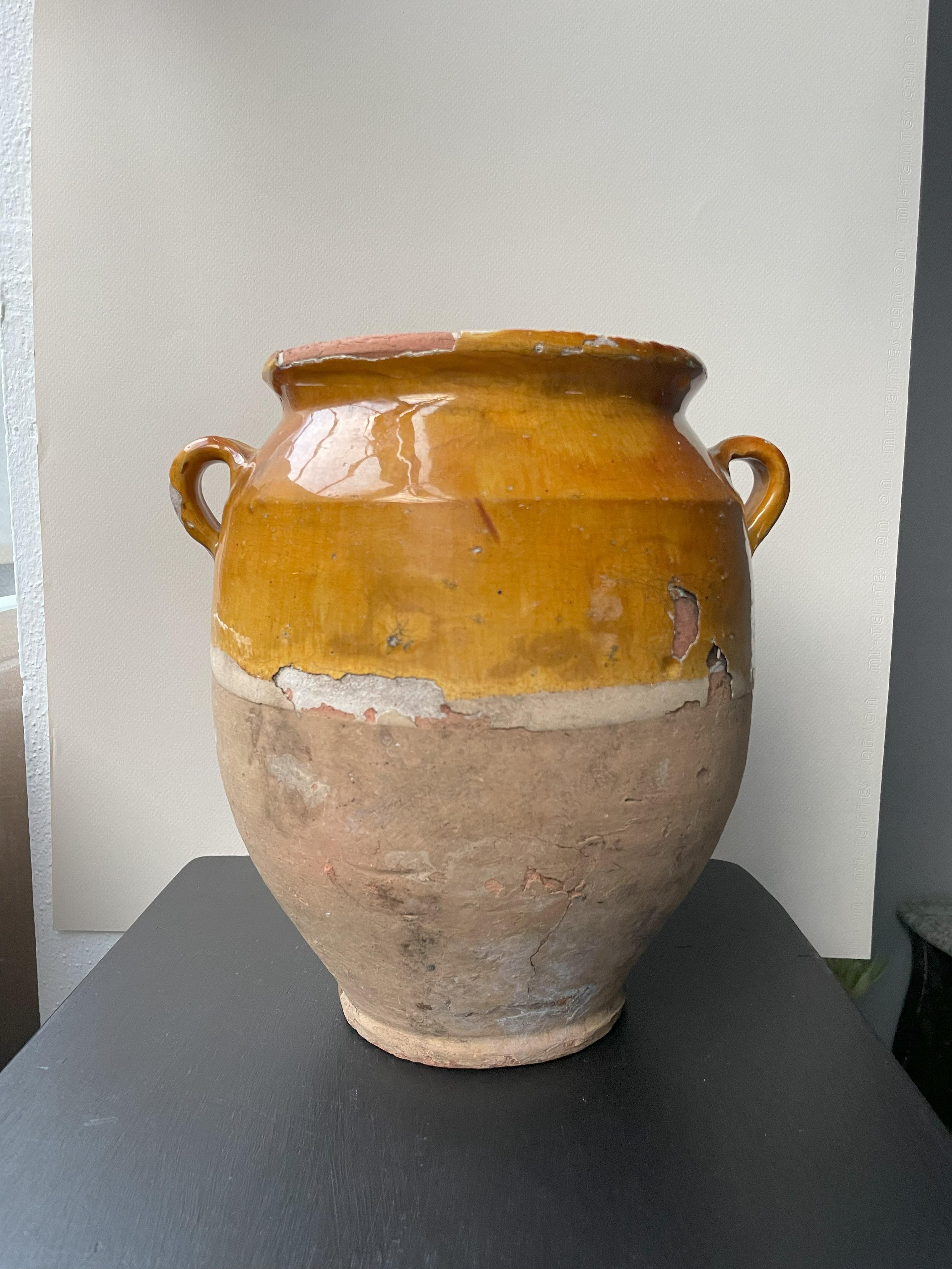 Ceramica Piccolo barattolo di ceramica francese del XIX secolo, smaltato di giallo #6 in vendita