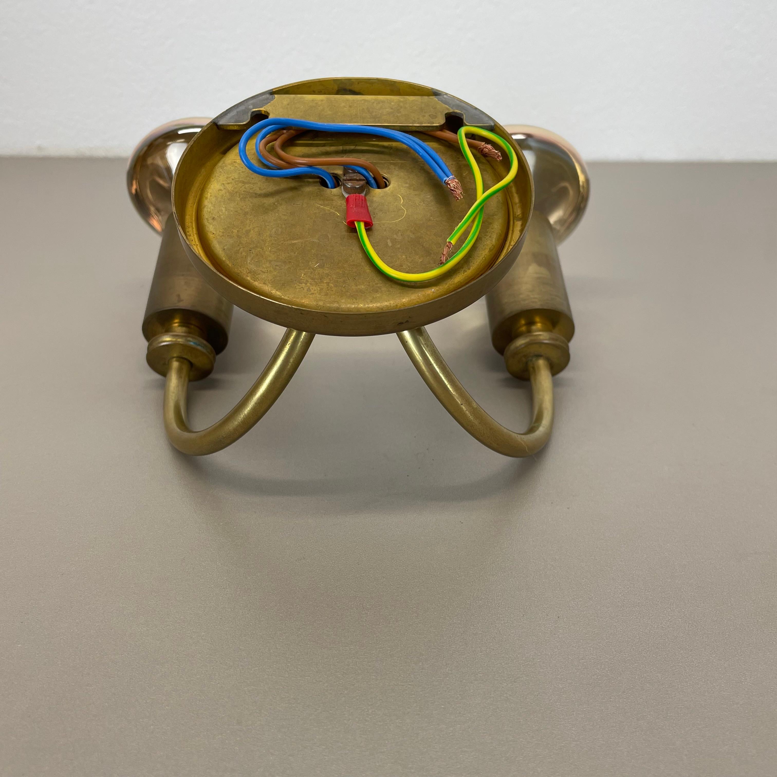 small 2-lights Modernist Brass Floral Theatre Wall Light Sconce, France, 1950s For Sale 9
