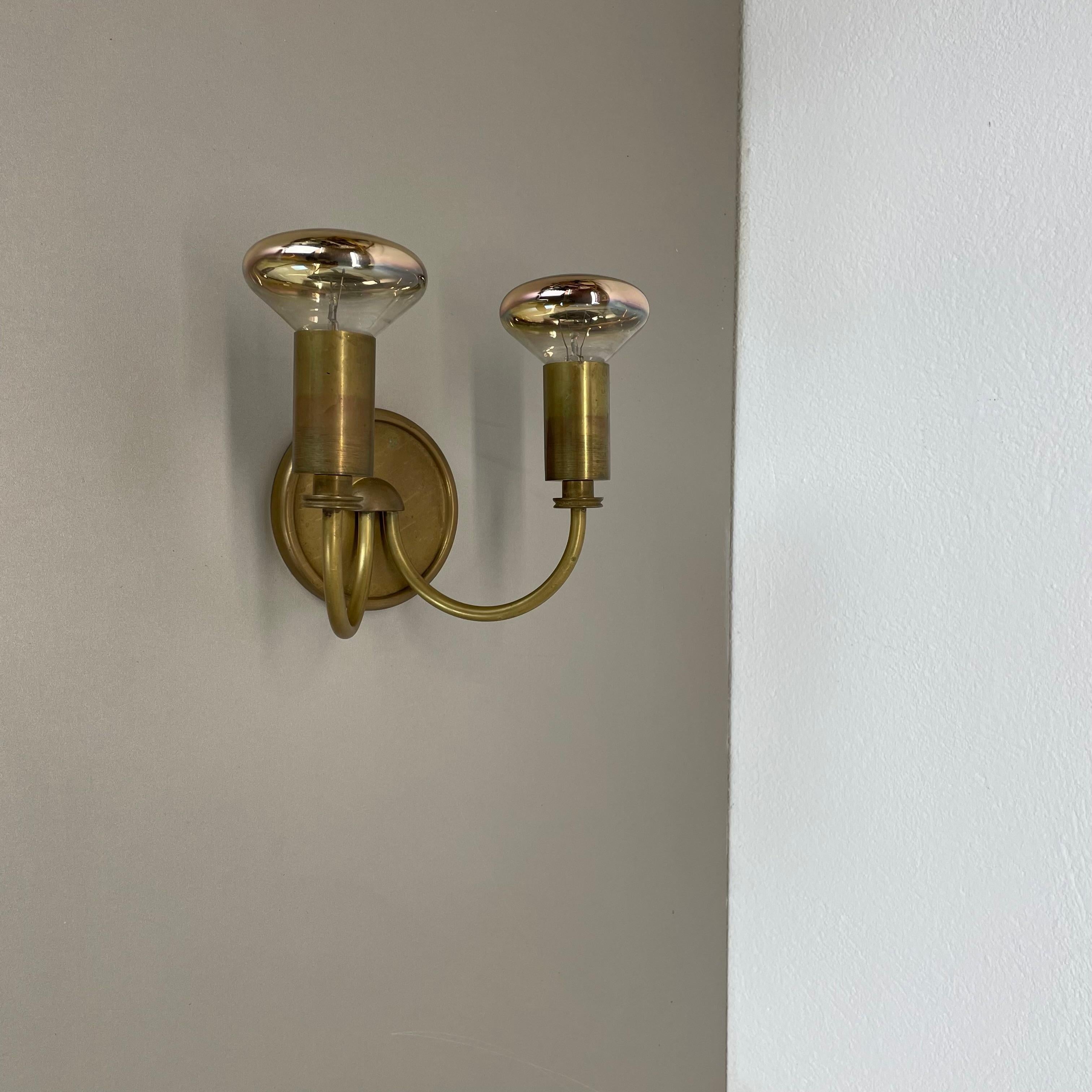 Mid-Century Modern small 2-lights Modernist Brass Floral Theatre Wall Light Sconce, France, 1950s For Sale