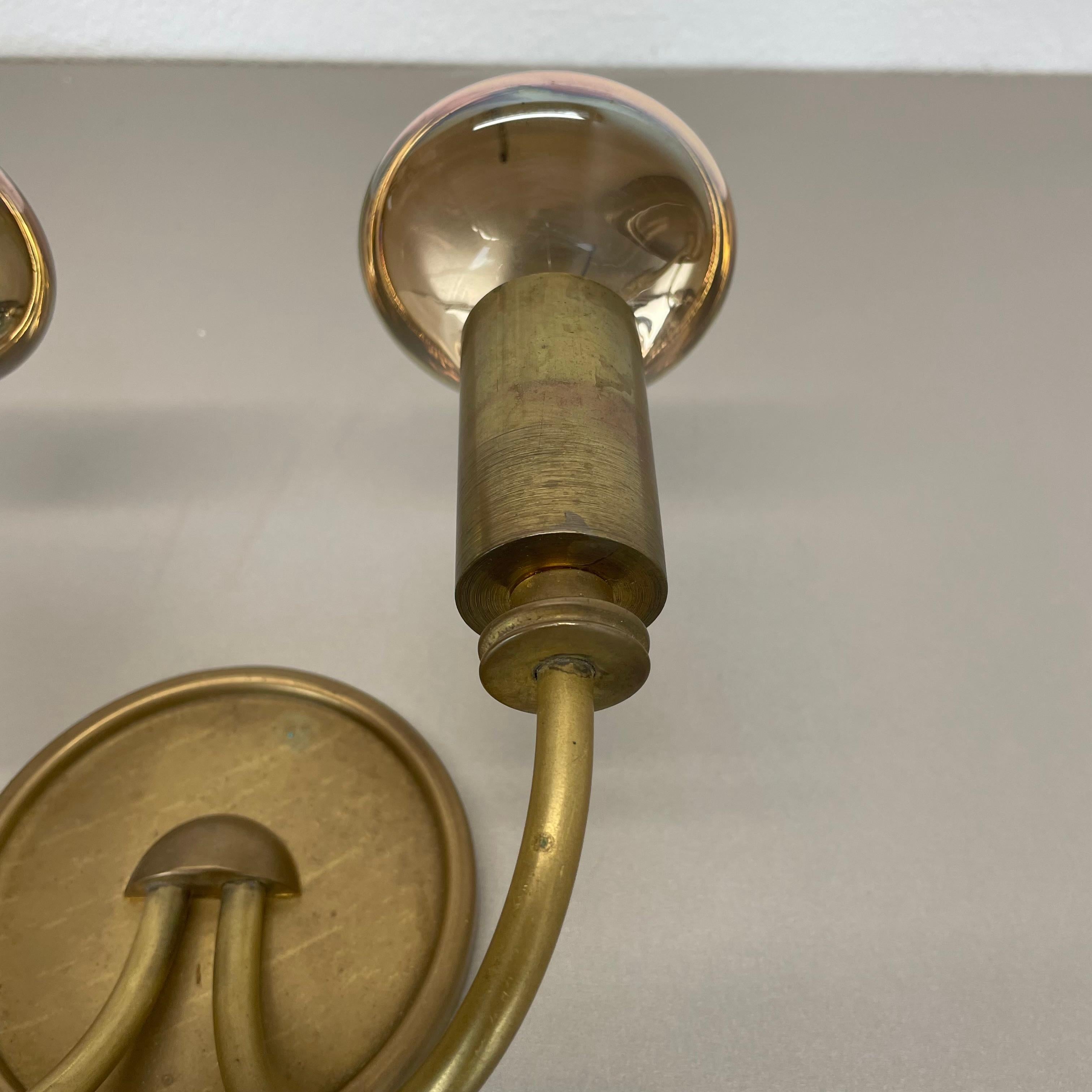 small 2-lights Modernist Brass Floral Theatre Wall Light Sconce, France, 1950s For Sale 3