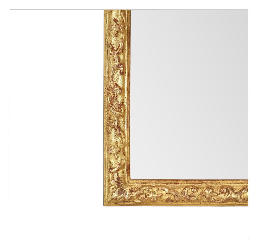 Petit miroir français du XXe siècle à feuilles d'or dans le style Berain, vers 1980 en vente 1