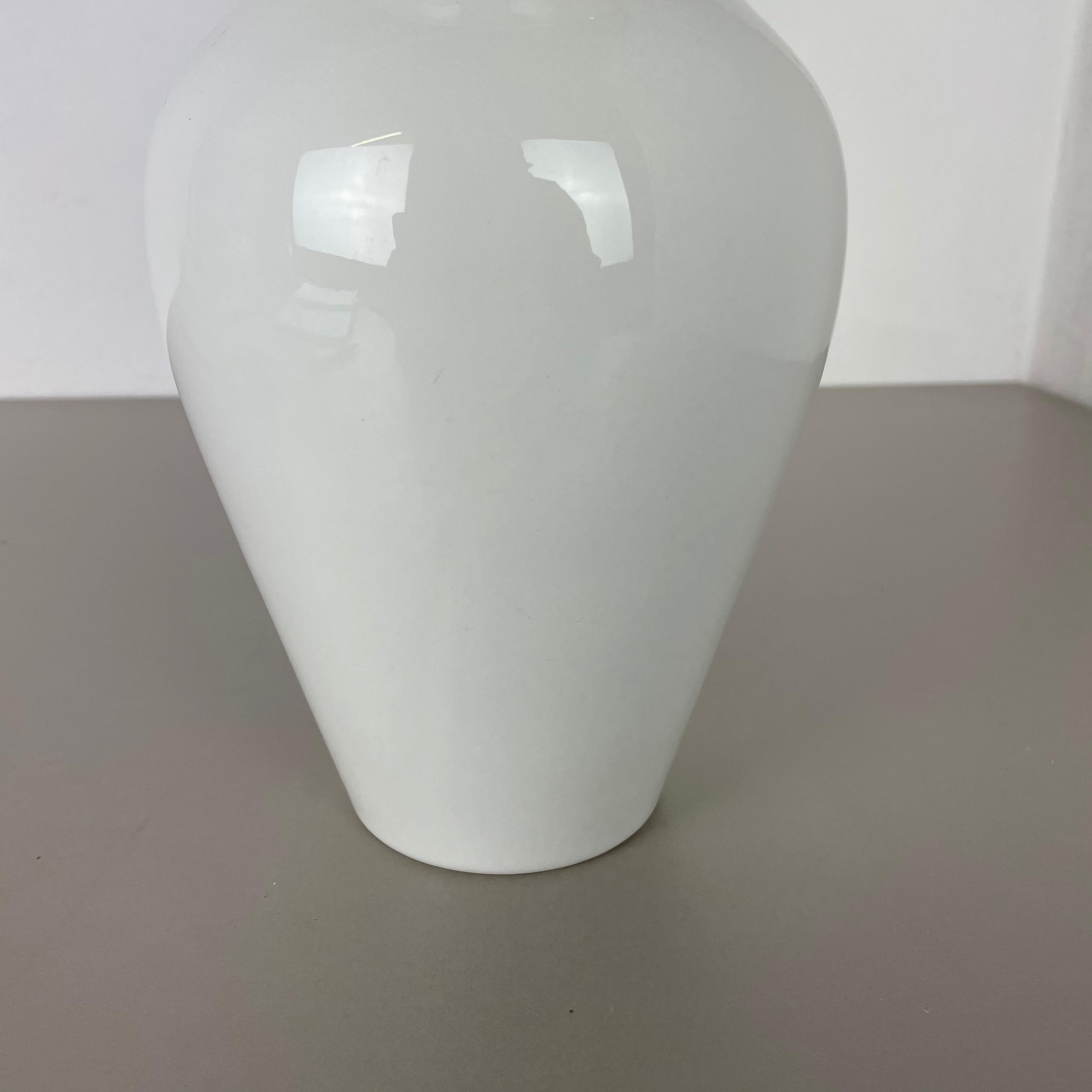 Small Op Art Vase Porcelain German Vase by KPM Berlin Ceramics, Germany, 1960 For Sale 6