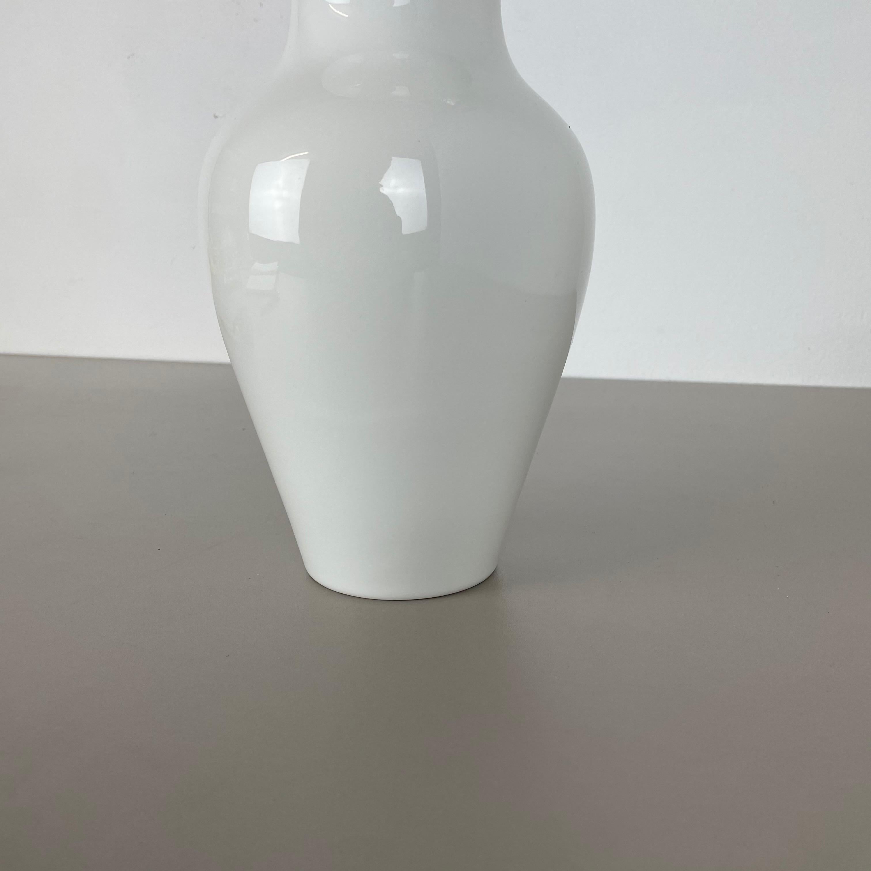 Small Op Art Vase Porcelain German Vase by KPM Berlin Ceramics, Germany, 1960 For Sale 1