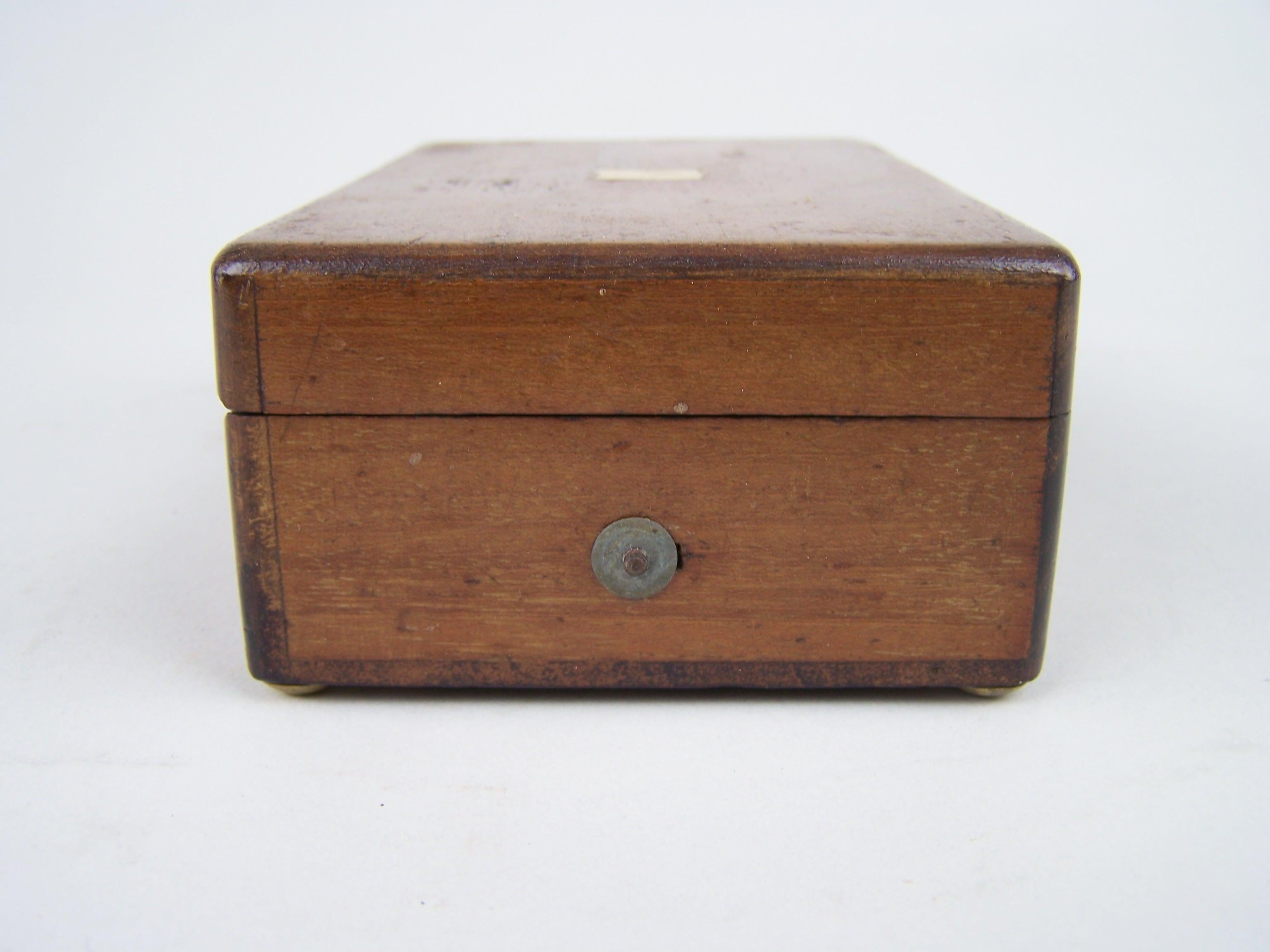 Bronze Small 3 tune music box For Sale