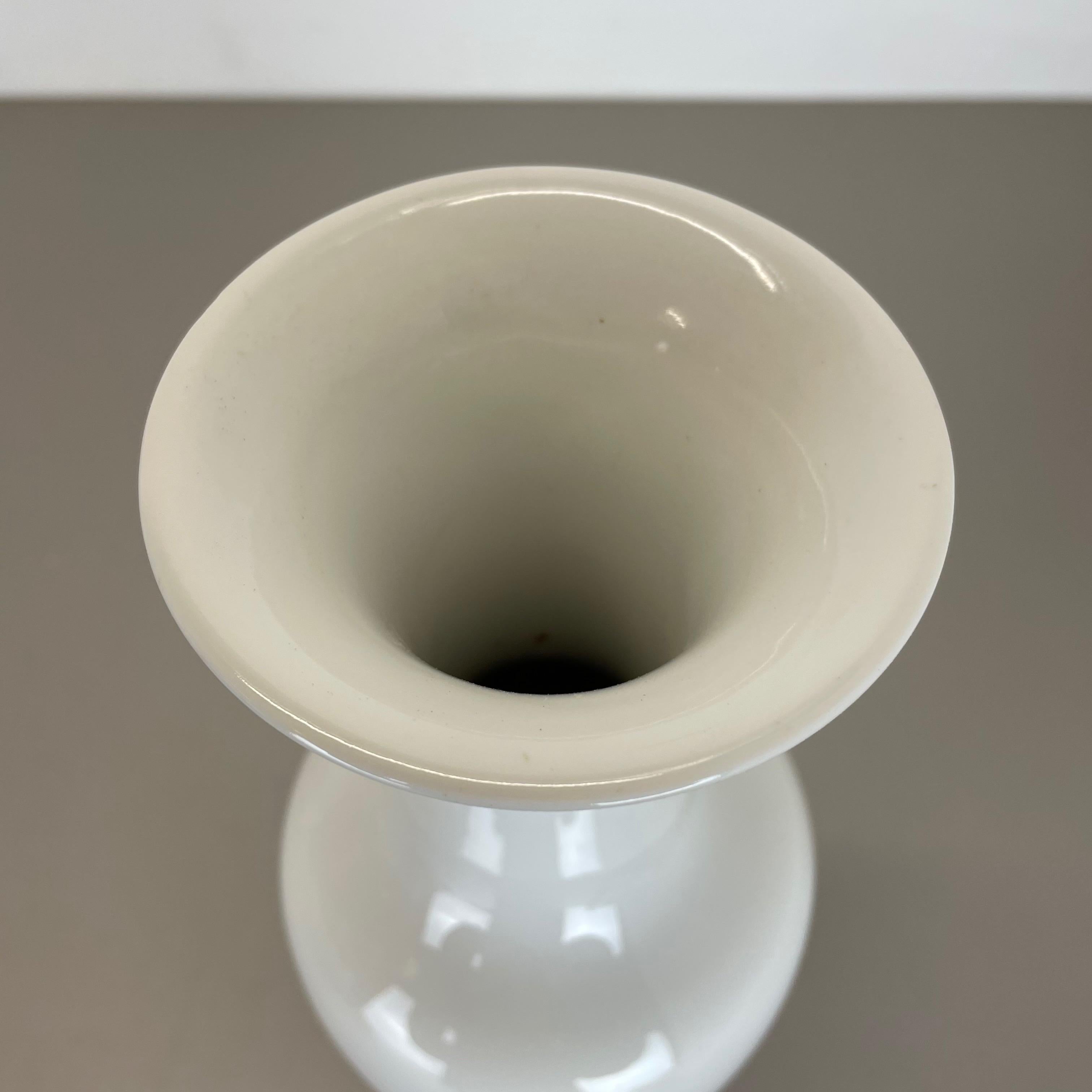 Small Op Art Vase Porcelain German Vase by KPM Berlin Ceramics Germany 1960 For Sale 2
