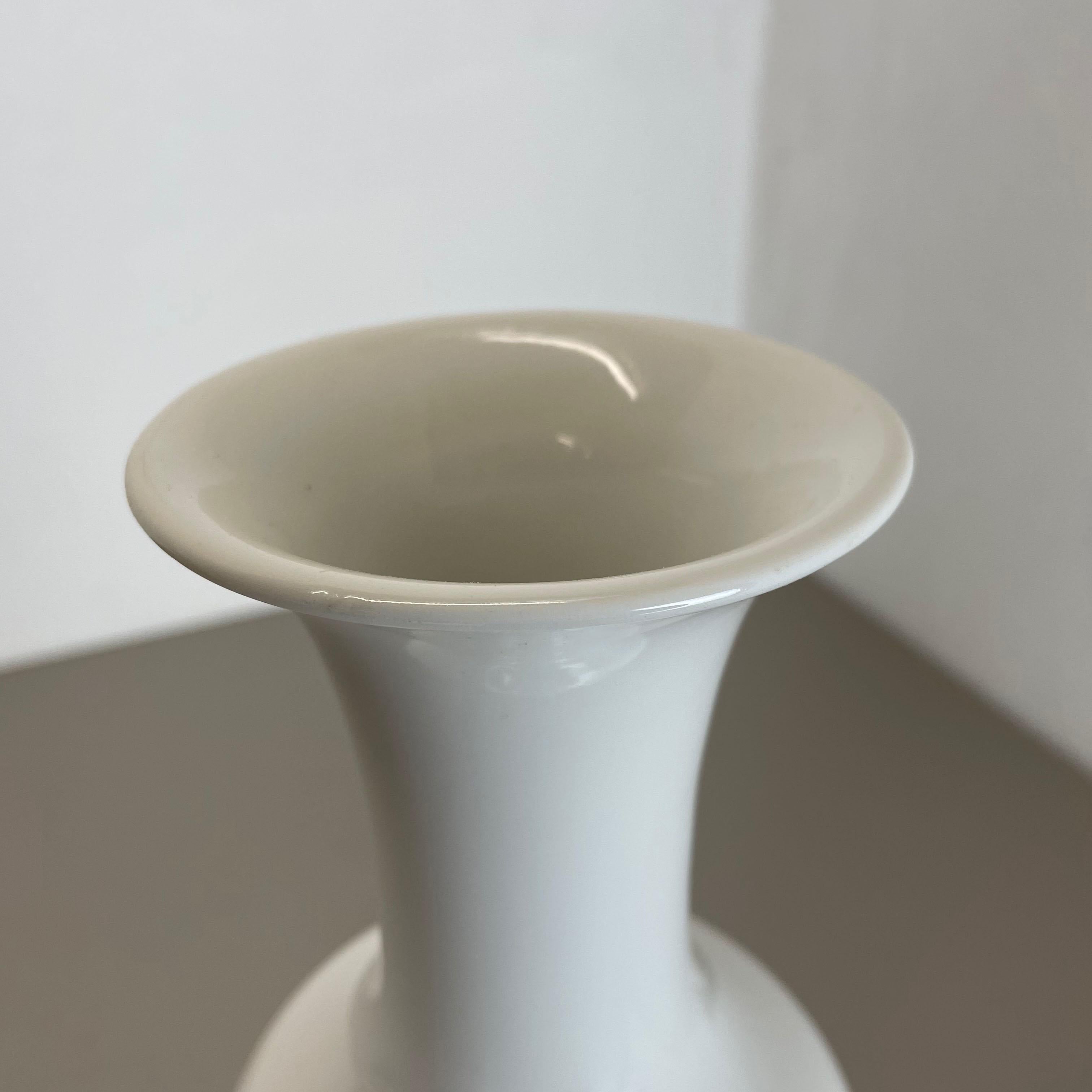 Small Op Art Vase Porcelain German Vase by KPM Berlin Ceramics Germany 1960 For Sale 4