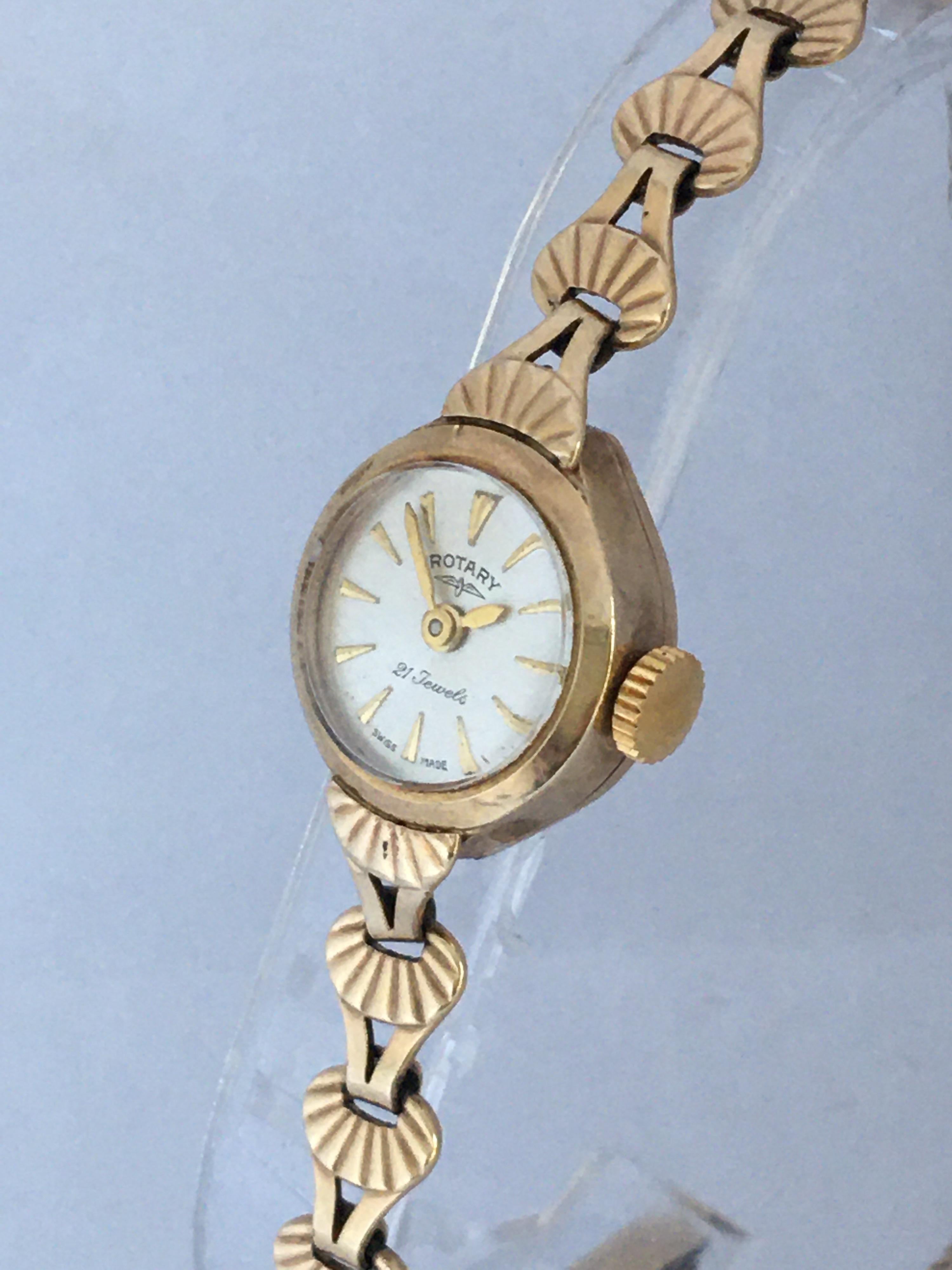 Small 9 Karat Gold Vintage Ladies Rotary Mechanical Watch 3