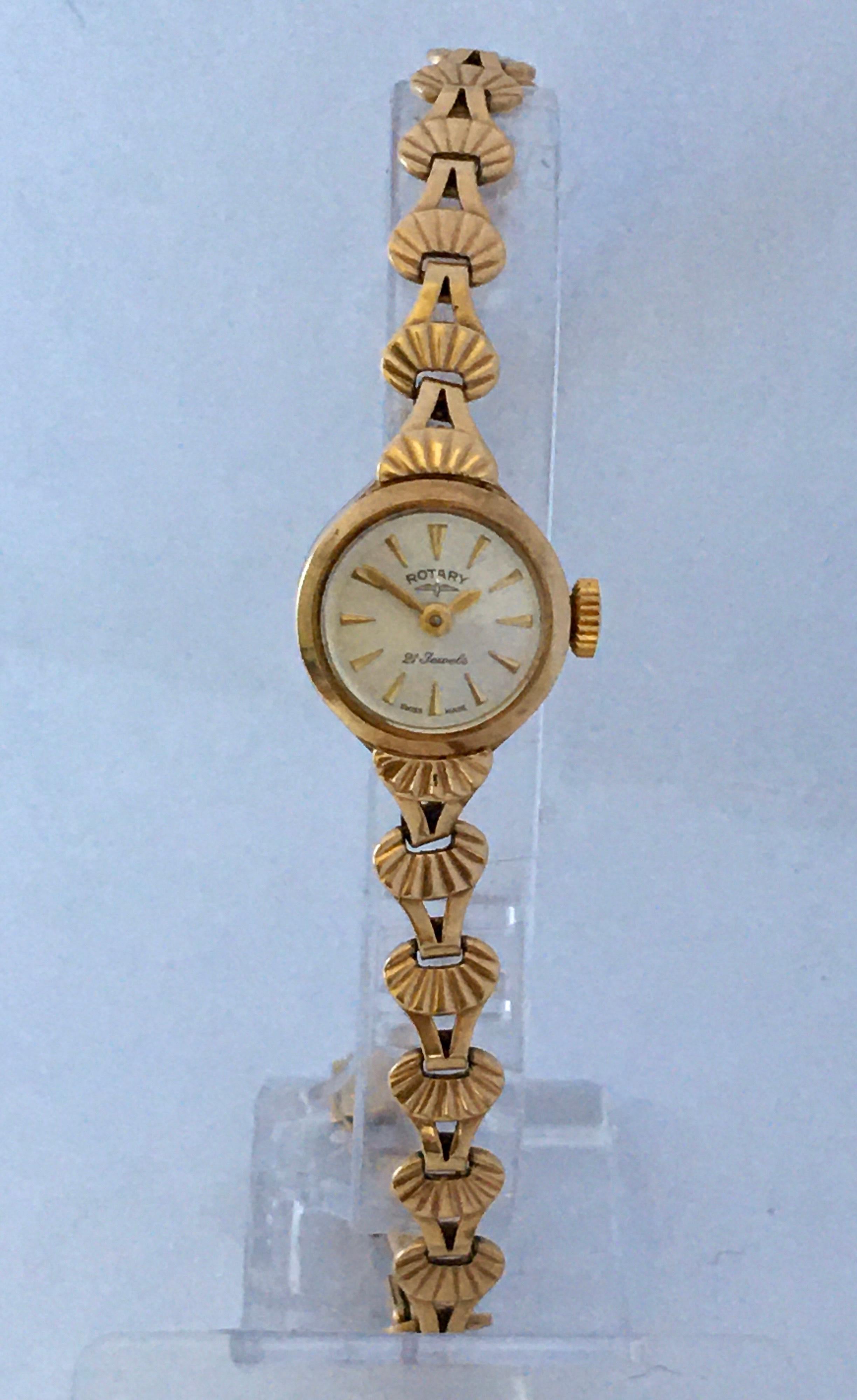 Small 9 Karat Gold Vintage Ladies Rotary Mechanical Watch 4