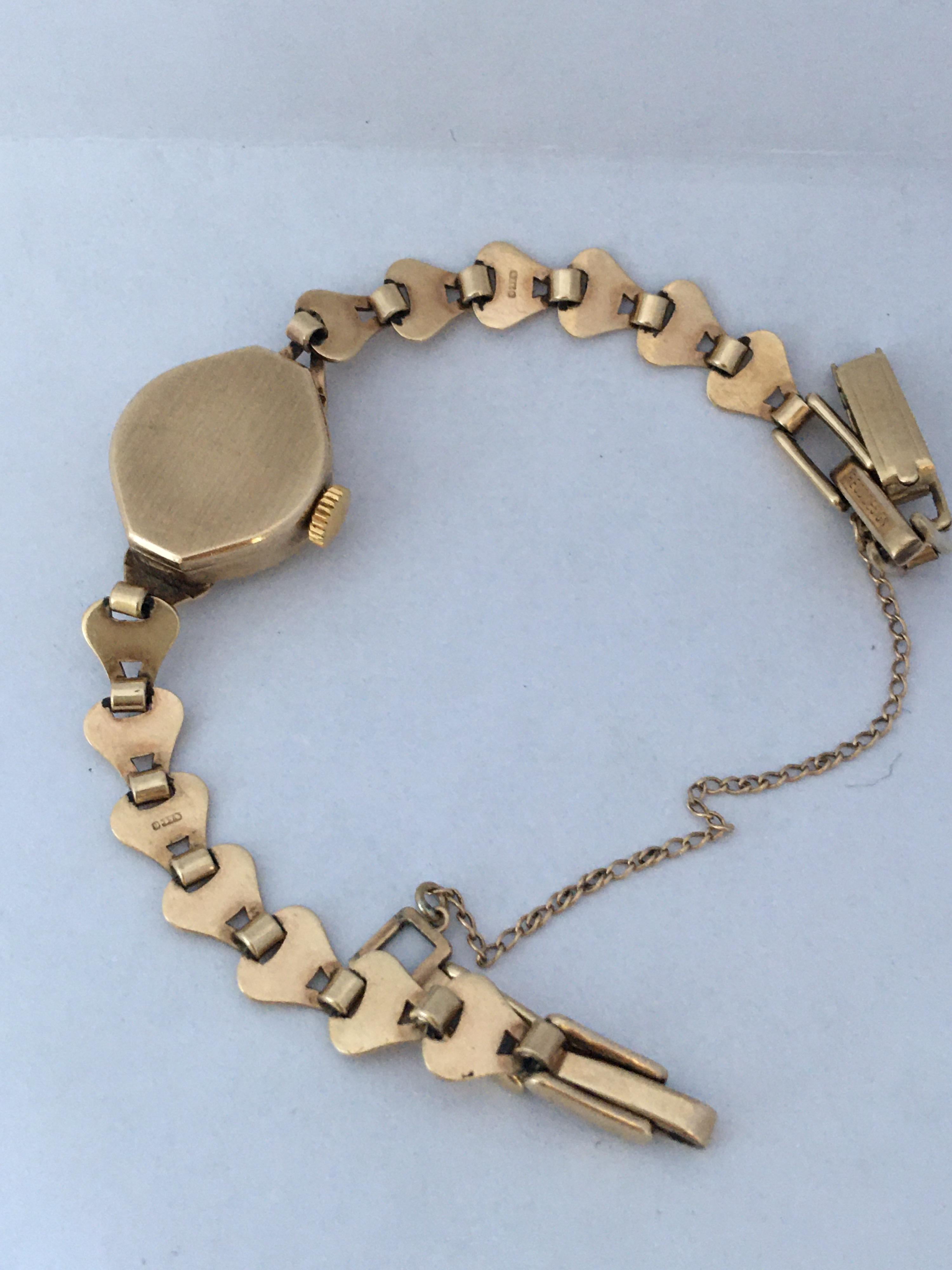 Small 9 Karat Gold Vintage Ladies Rotary Mechanical Watch 2