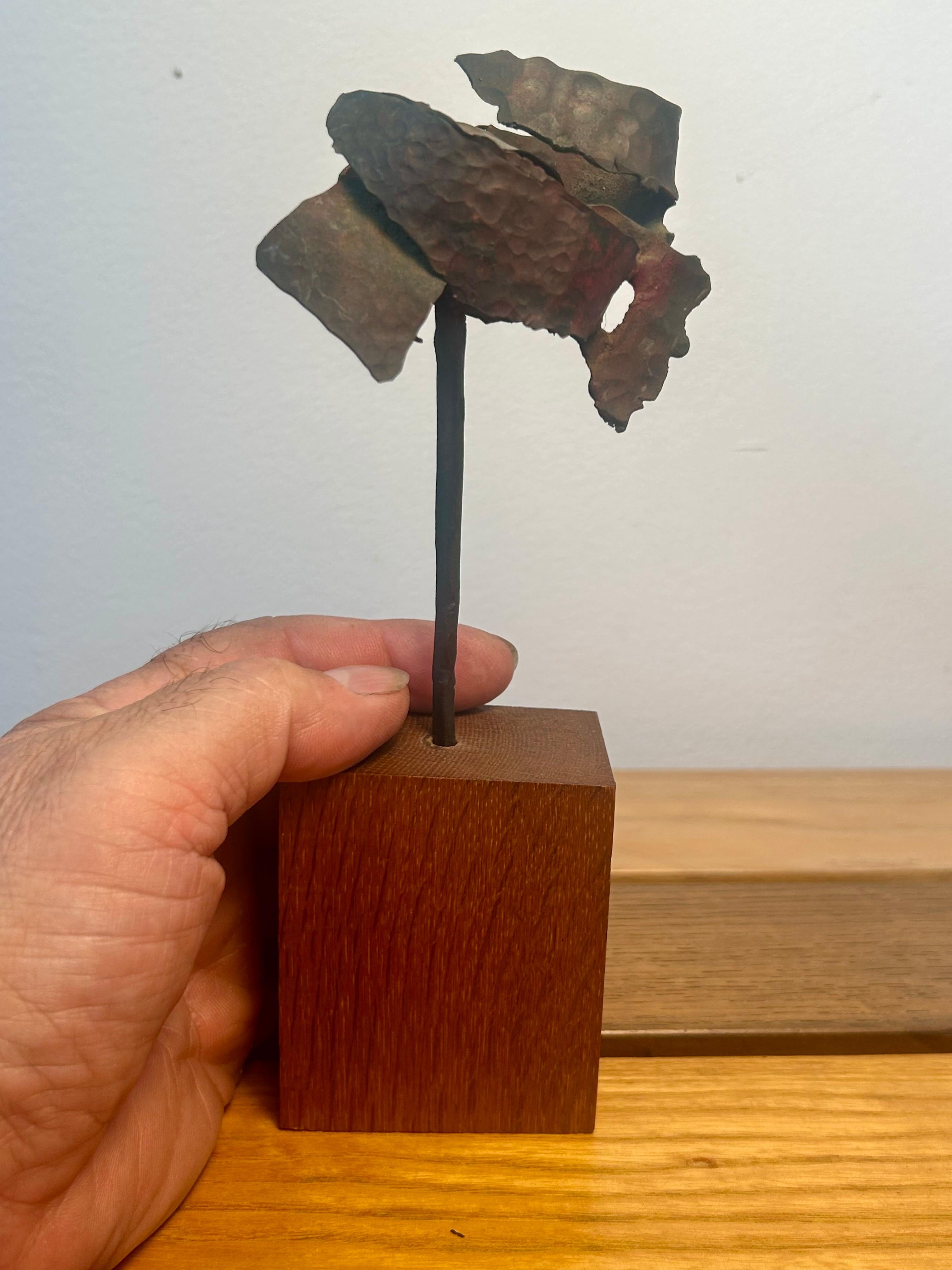 Petite sculpture abstraite en bronze en vente 4